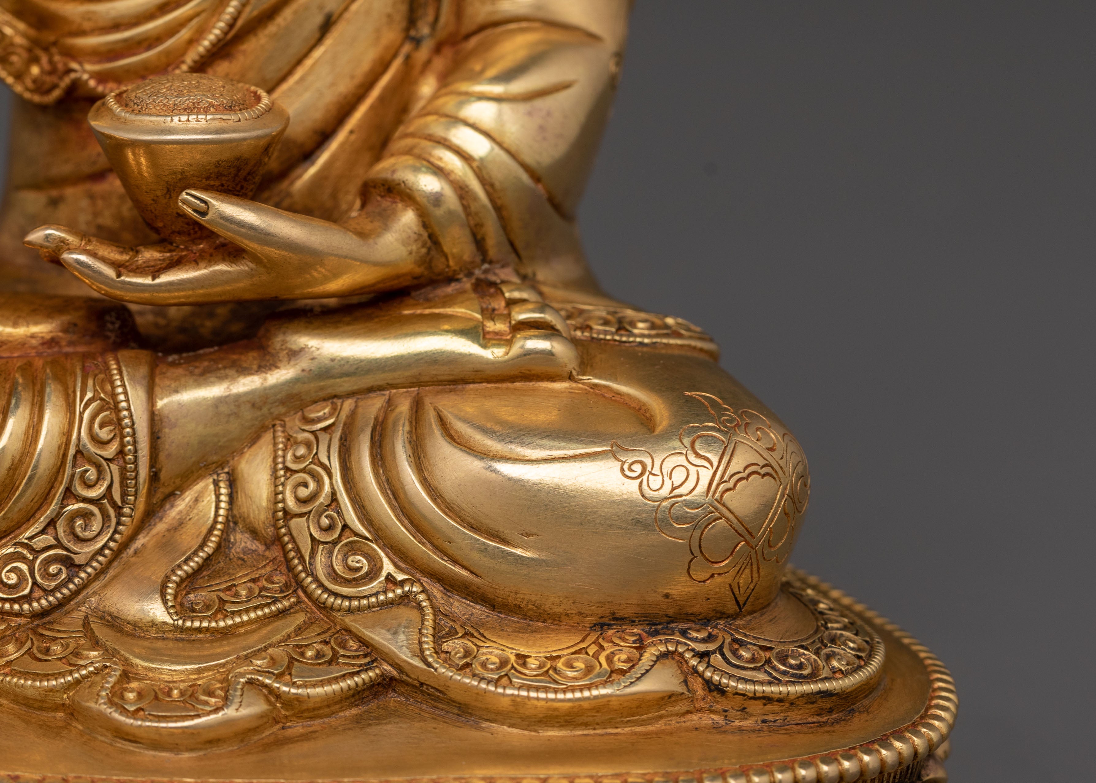 Shakyamuni Buddha Statue | Enlightened Peace