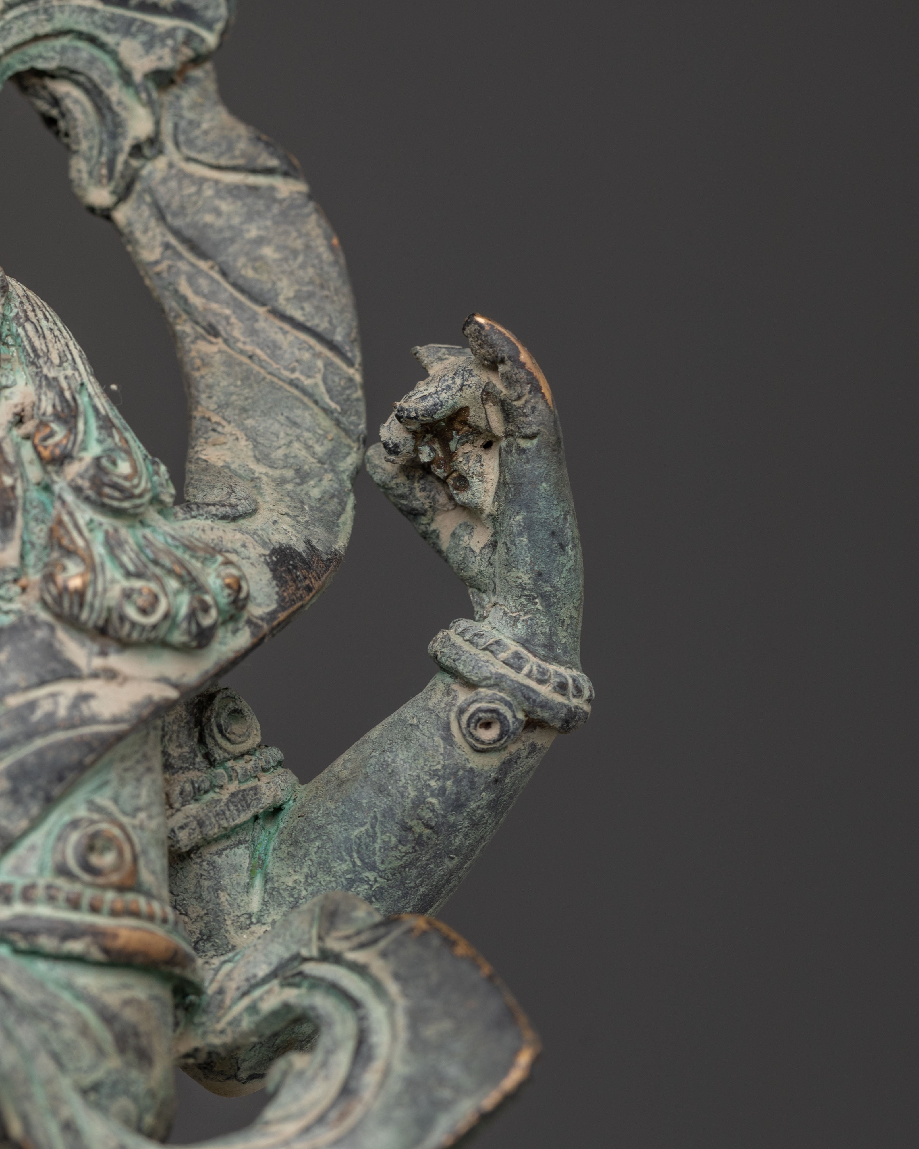 Chenrezig Statue Bodhisattva of Mercy | Antique Finish