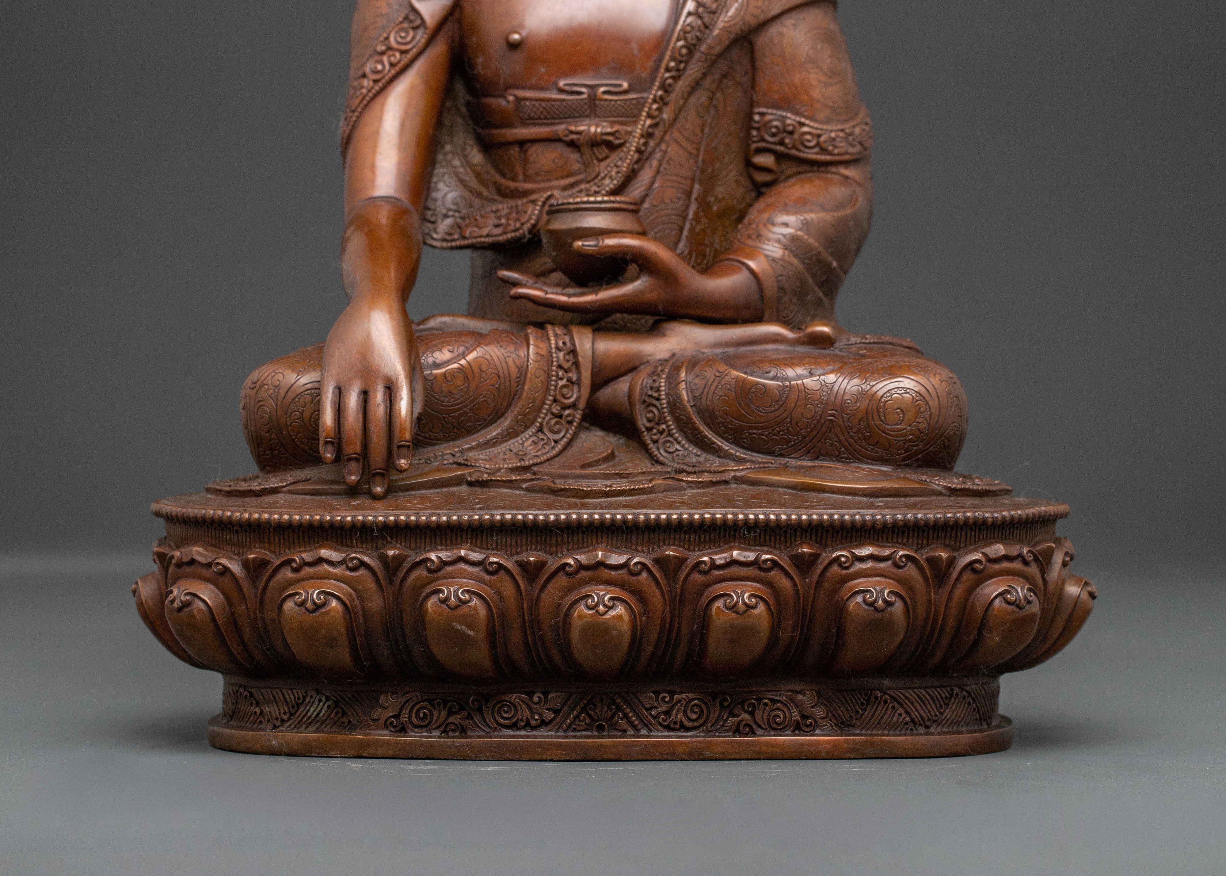Traditional Shakyamuni Buddha Copper Statue | Oxidized Serenity