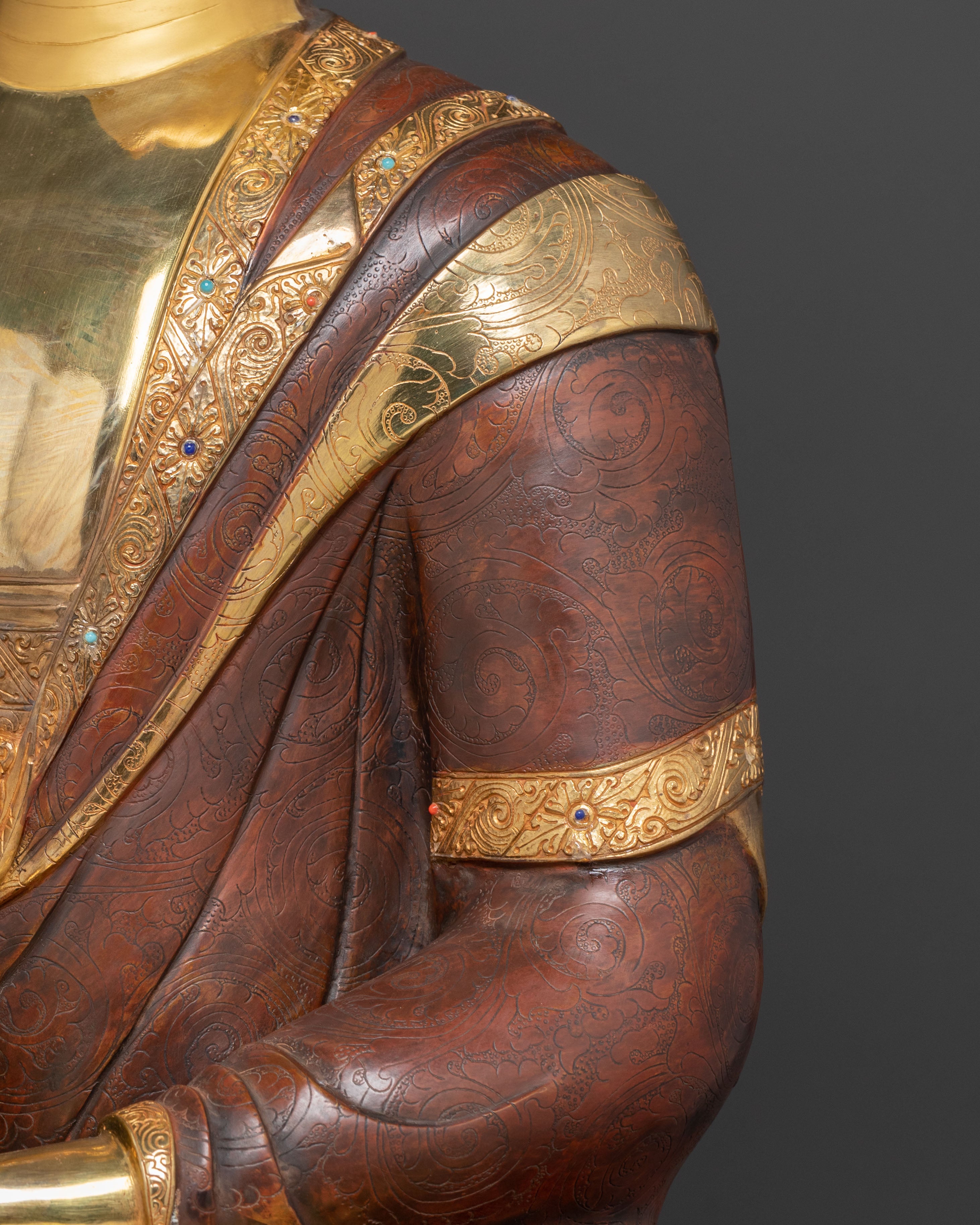 Shakyamuni Buddha Divine Statue - Handcrafted Gilded Copper Statue