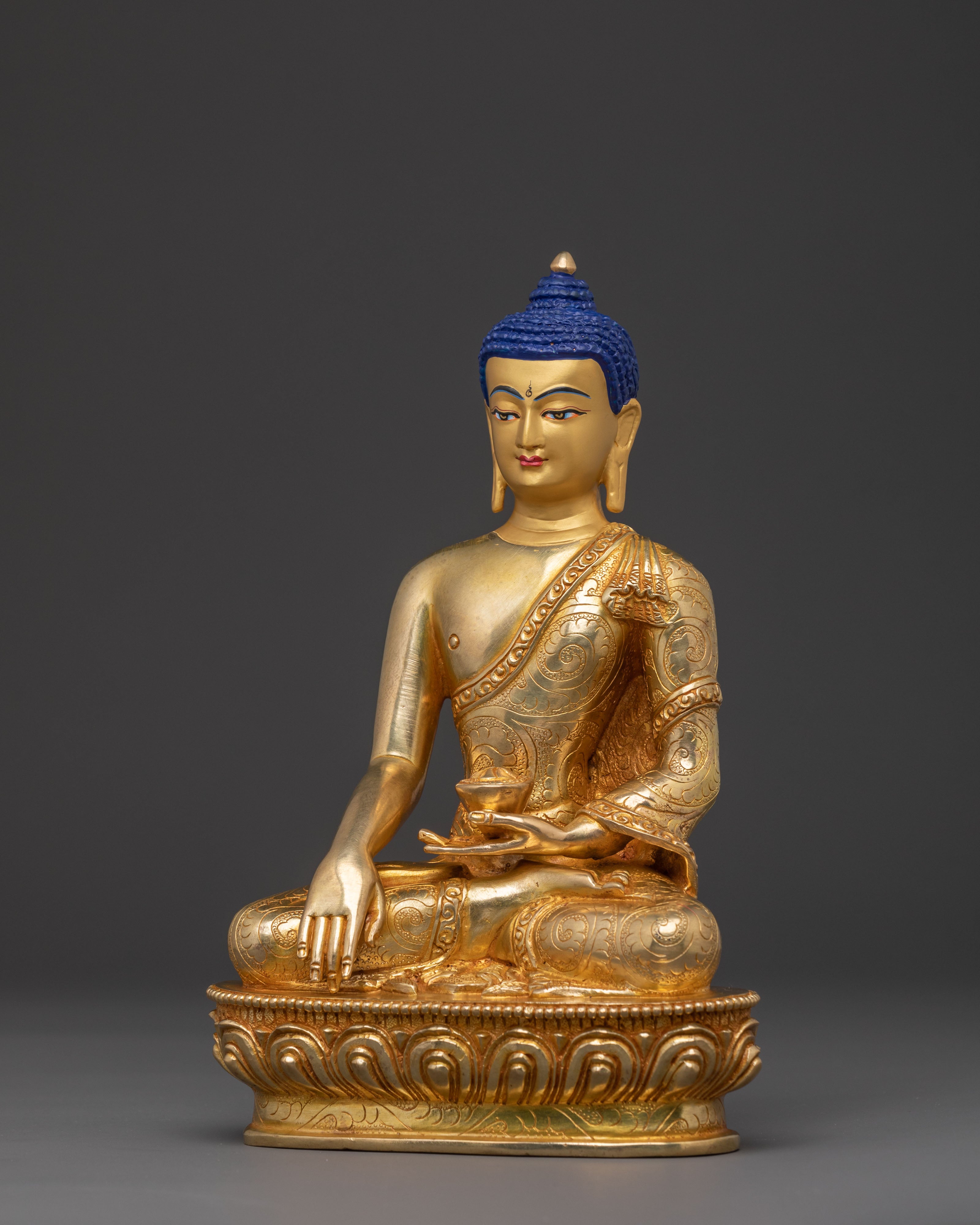 Shakyamuni Buddha Statue Boundless Compassion – 24K Gold Gilded
