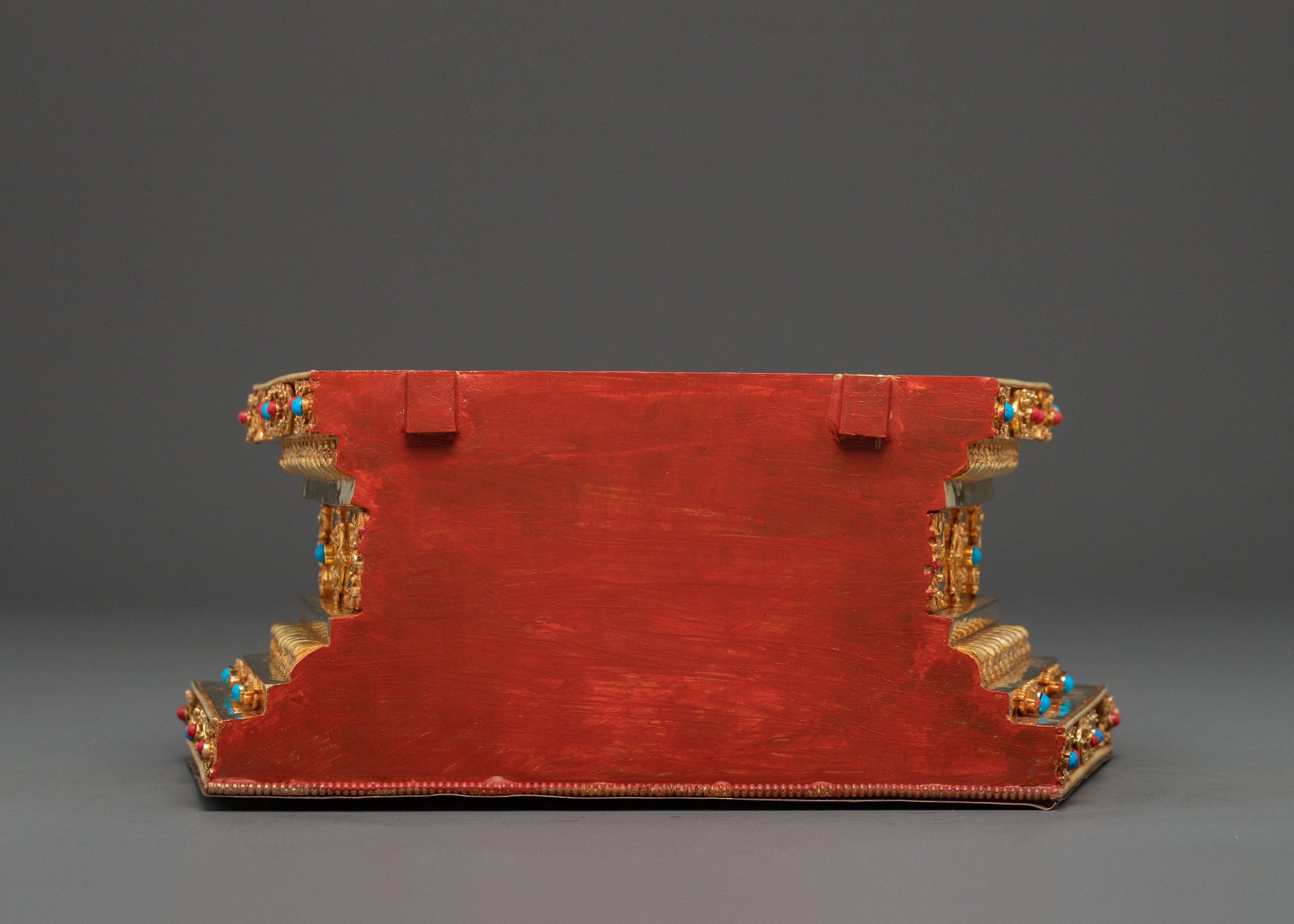 Handcrafted Throne | Embodiment of Divine Presence