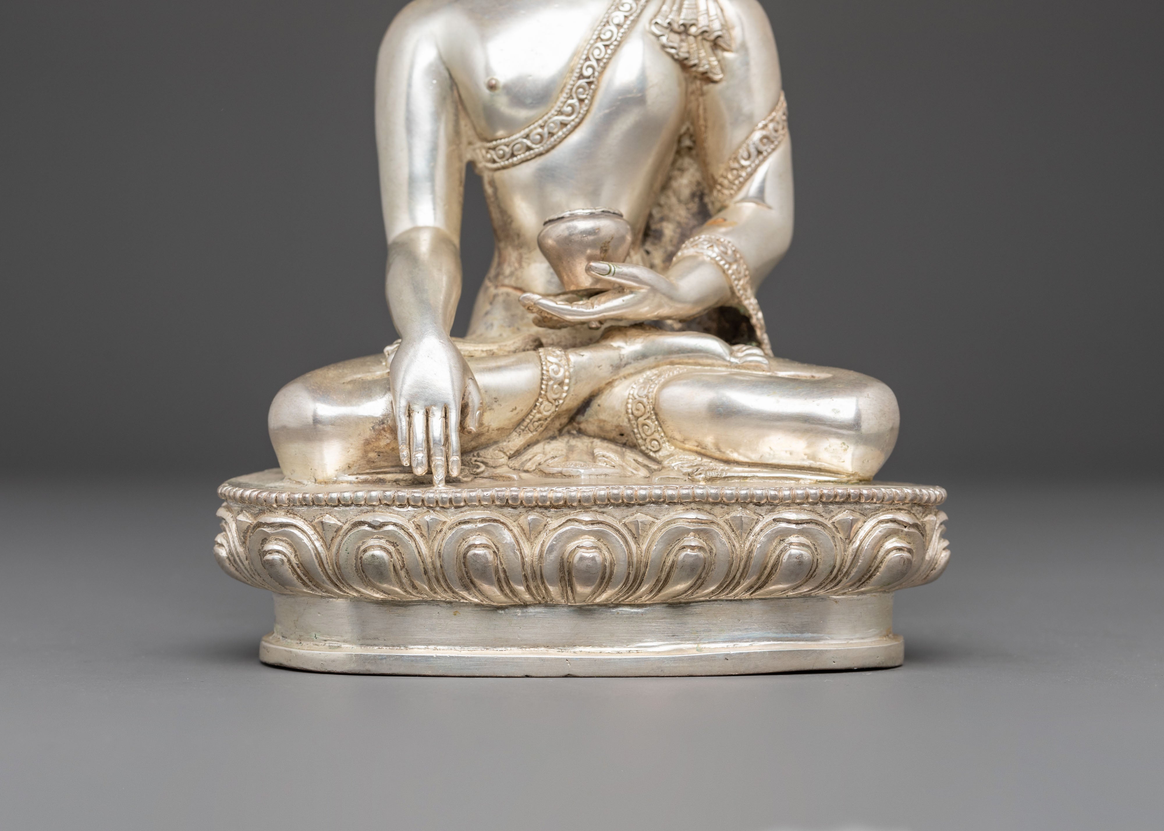 Handcrafted Gautama Buddha Statue: Founder of Buddhism