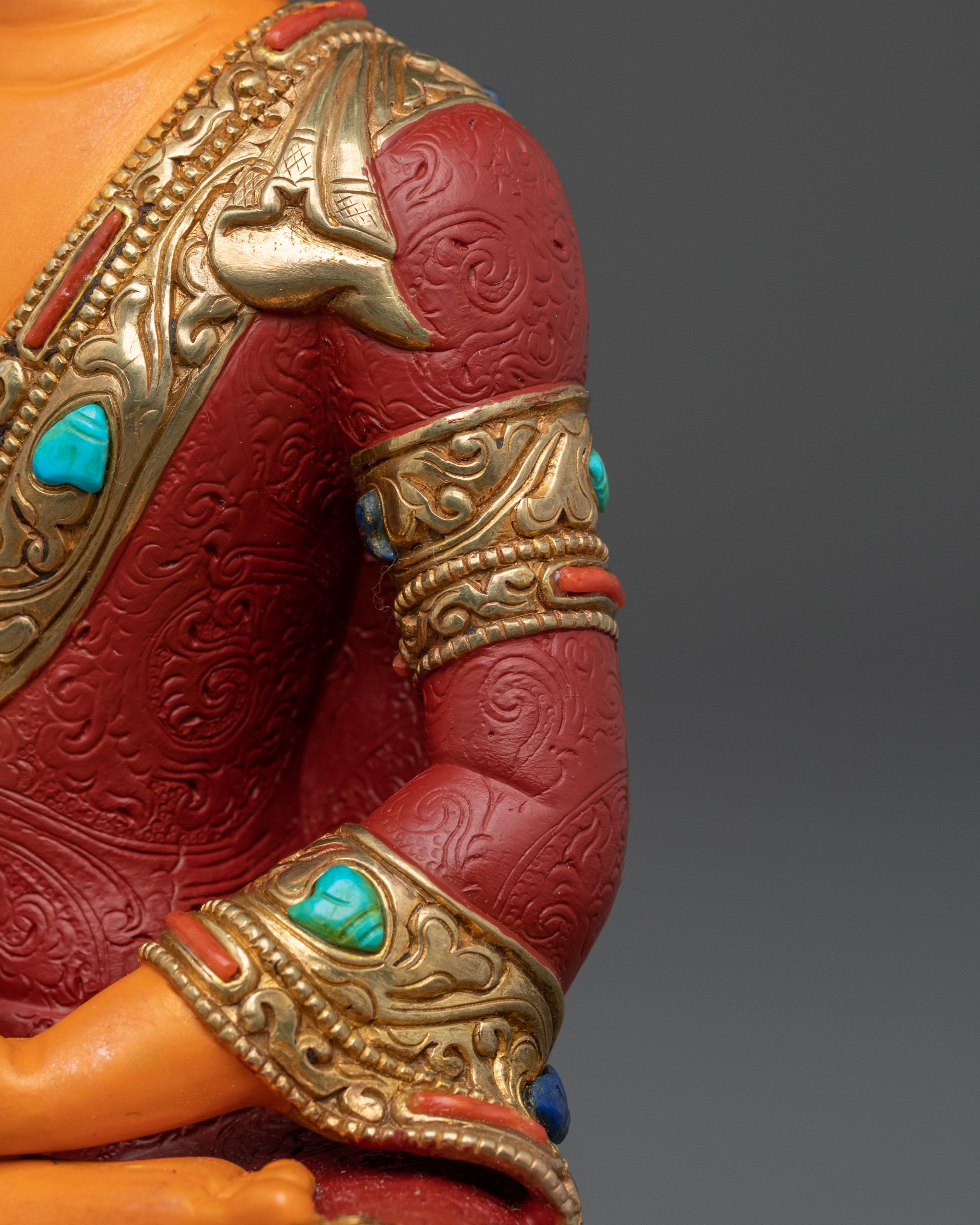 Shakyamuni Buddha Traditional Statue: Meditative Grace