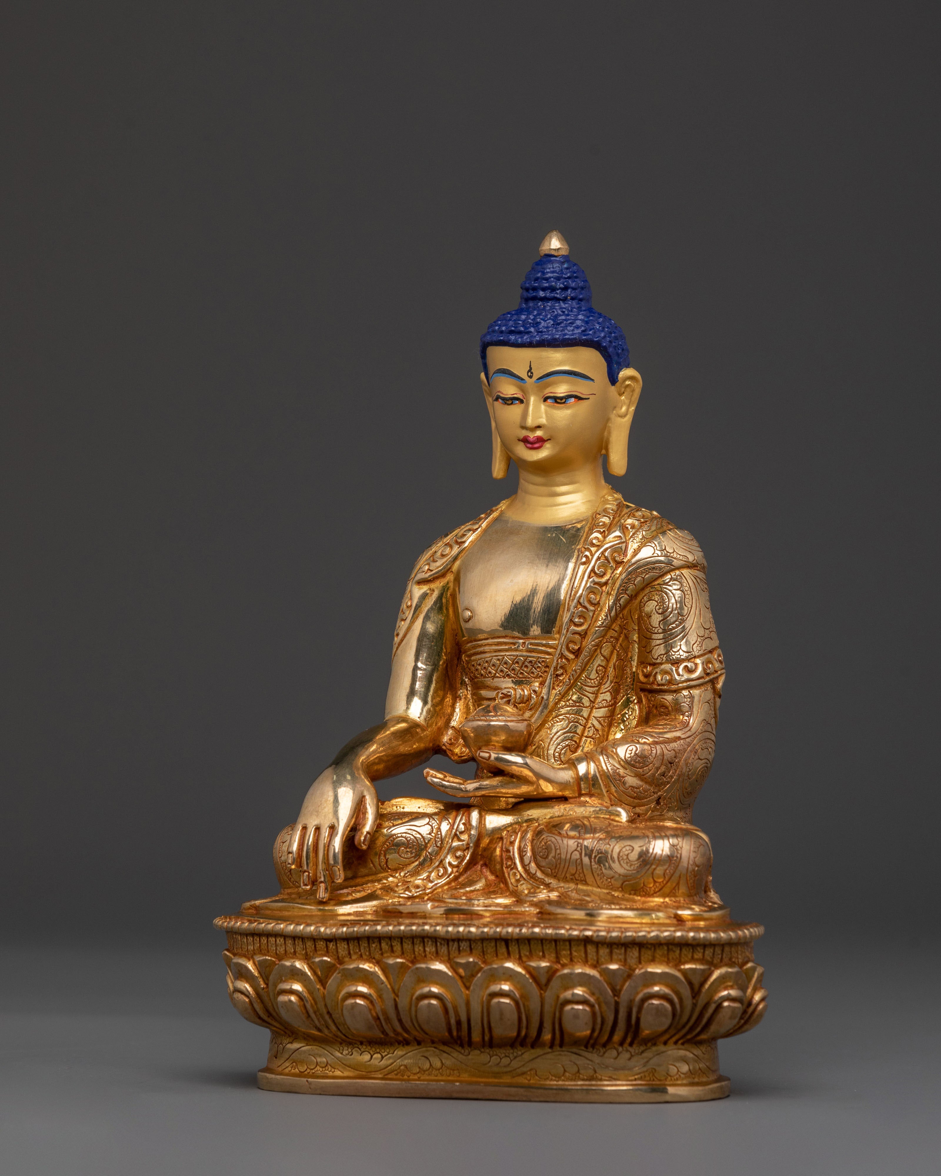 Shakyamuni Buddha Statue – Handcrafted Gold Gilded Copper