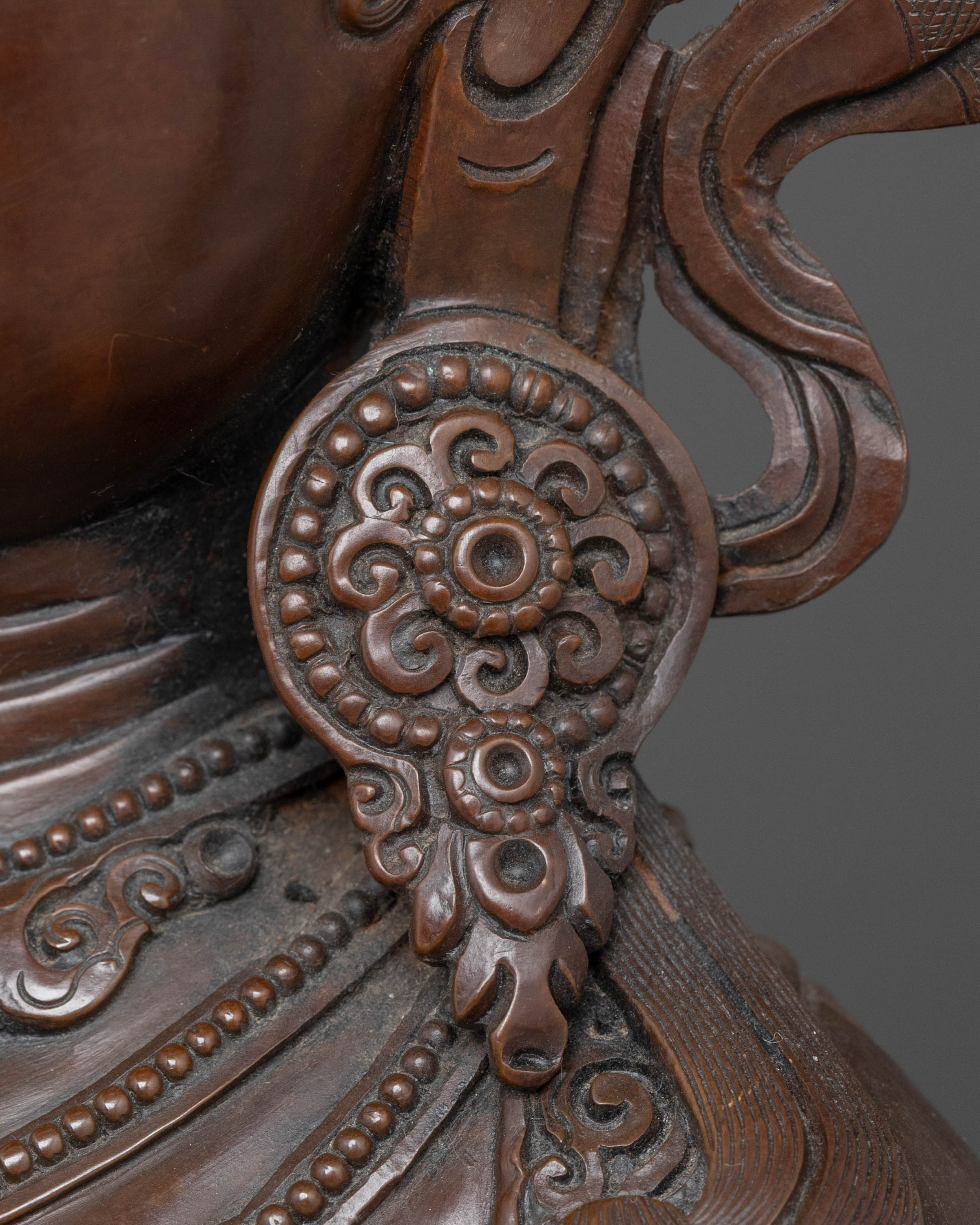 Green Tara Blessing Statue: Symbolizing Growth & Harmony