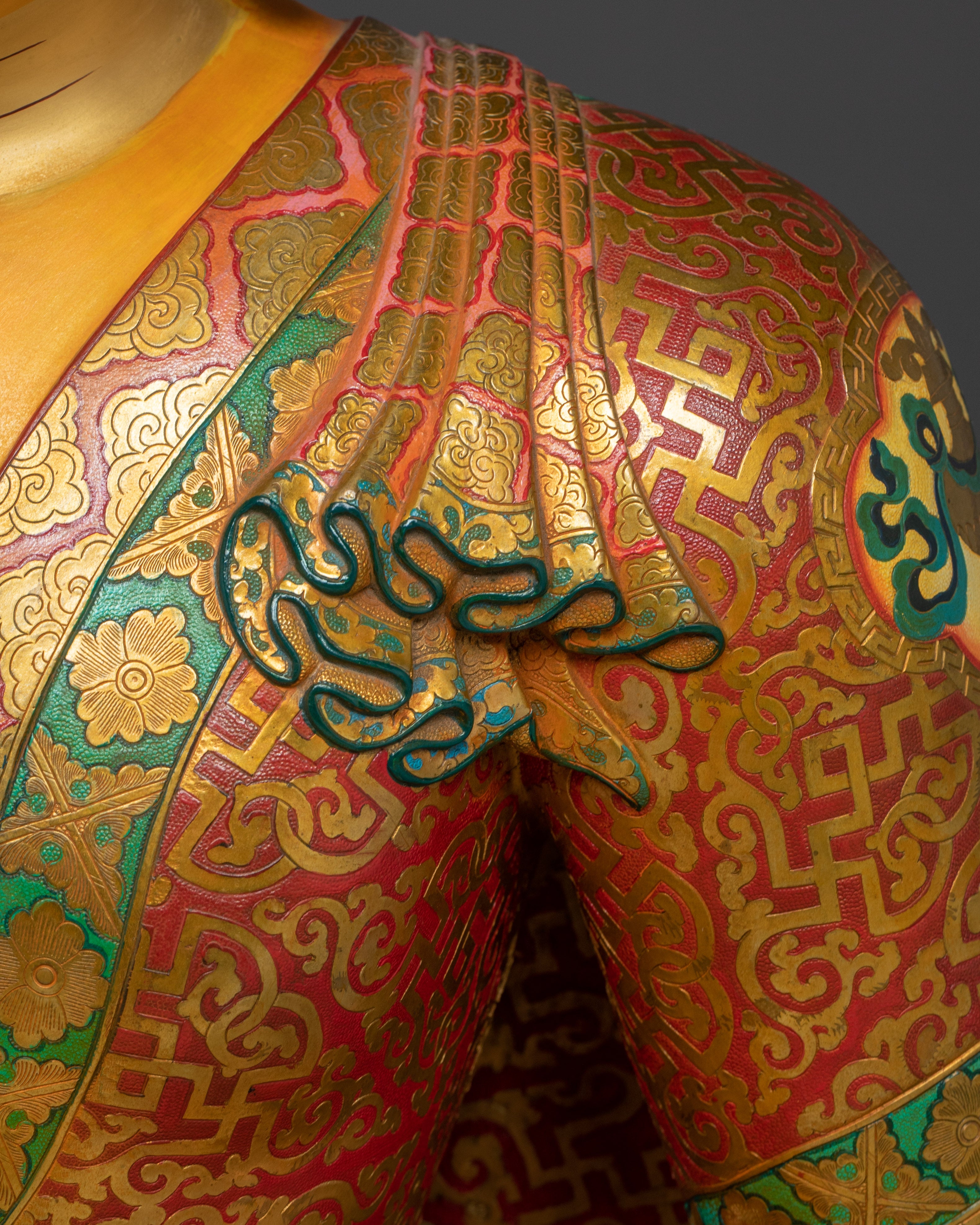 Divine Shakyamuni Buddha: Traditional Statue