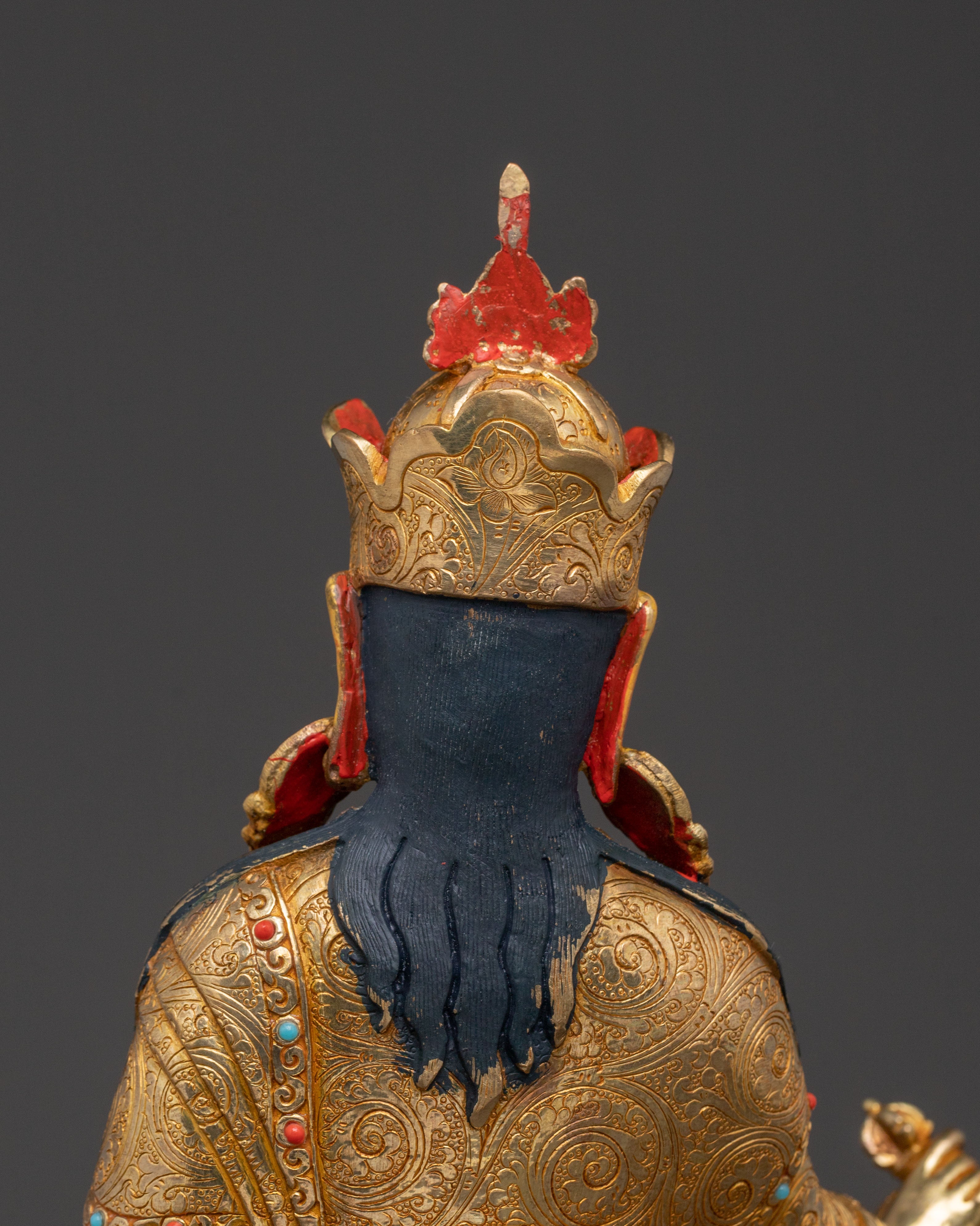 Golden Padmasambhava Decor Statue: Exquisite Gilded Copper