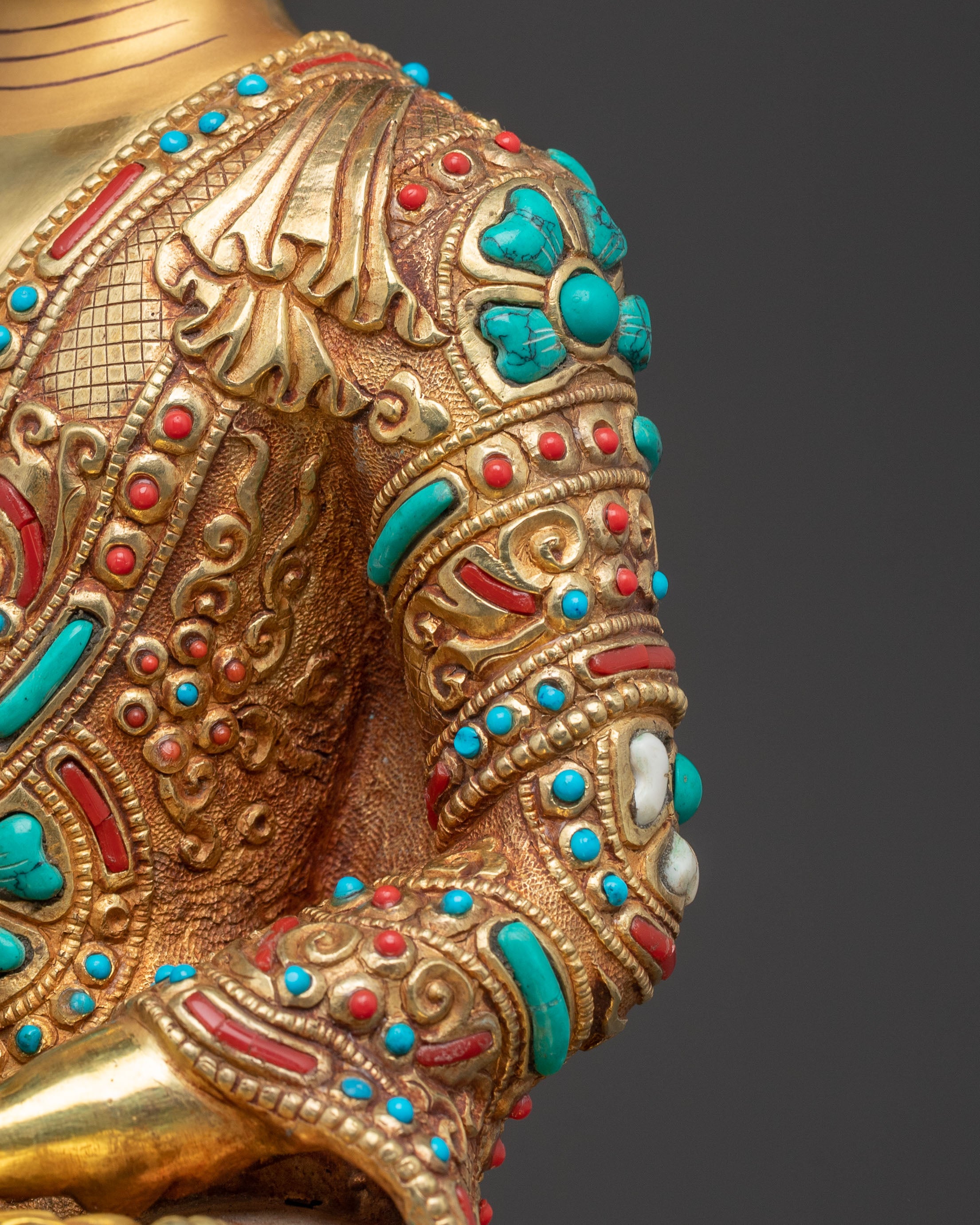 Shakyamuni Buddha Sculpture: Symbol of Power and Wisdom