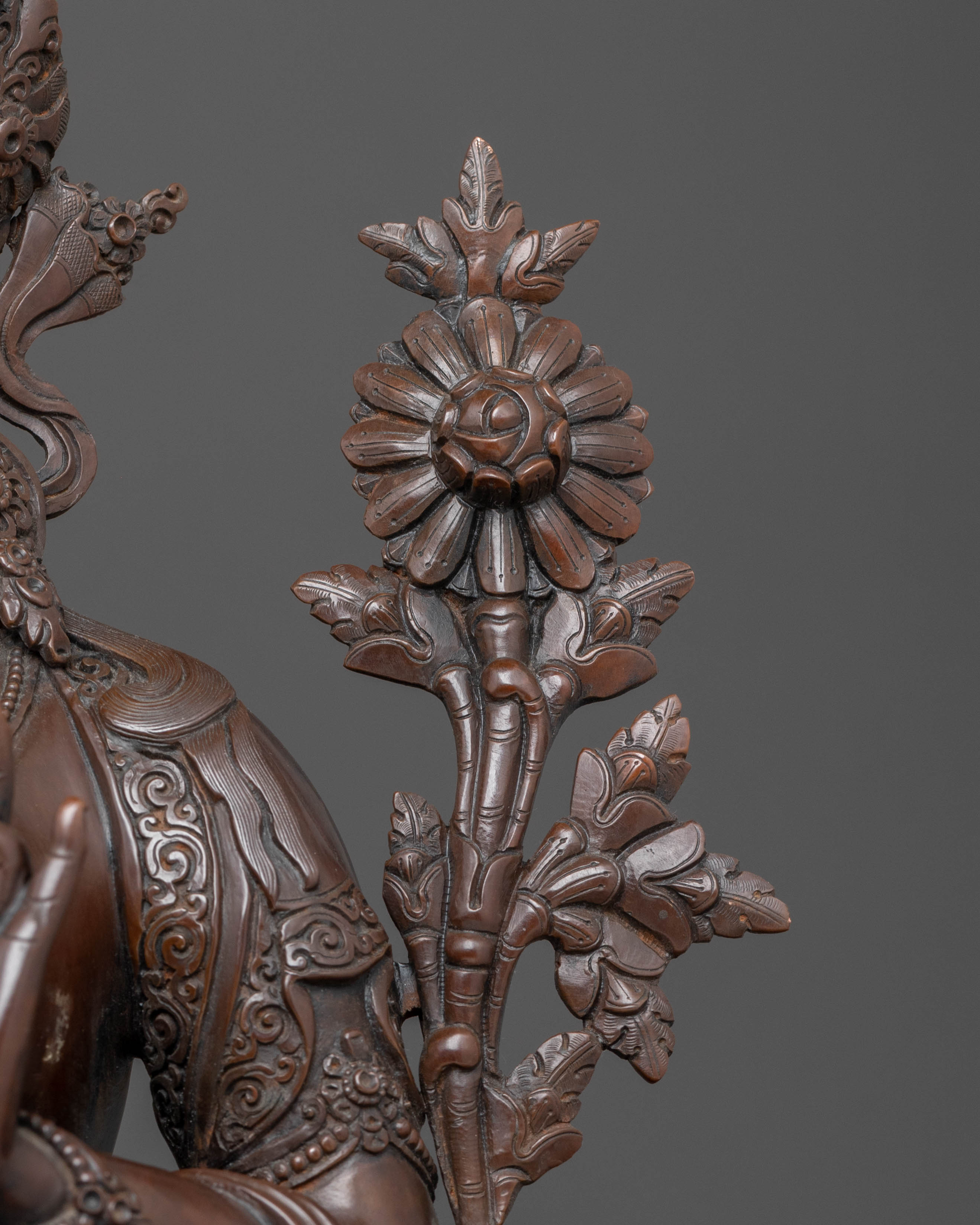 Green Tara Blessing Statue: Symbolizing Growth & Harmony