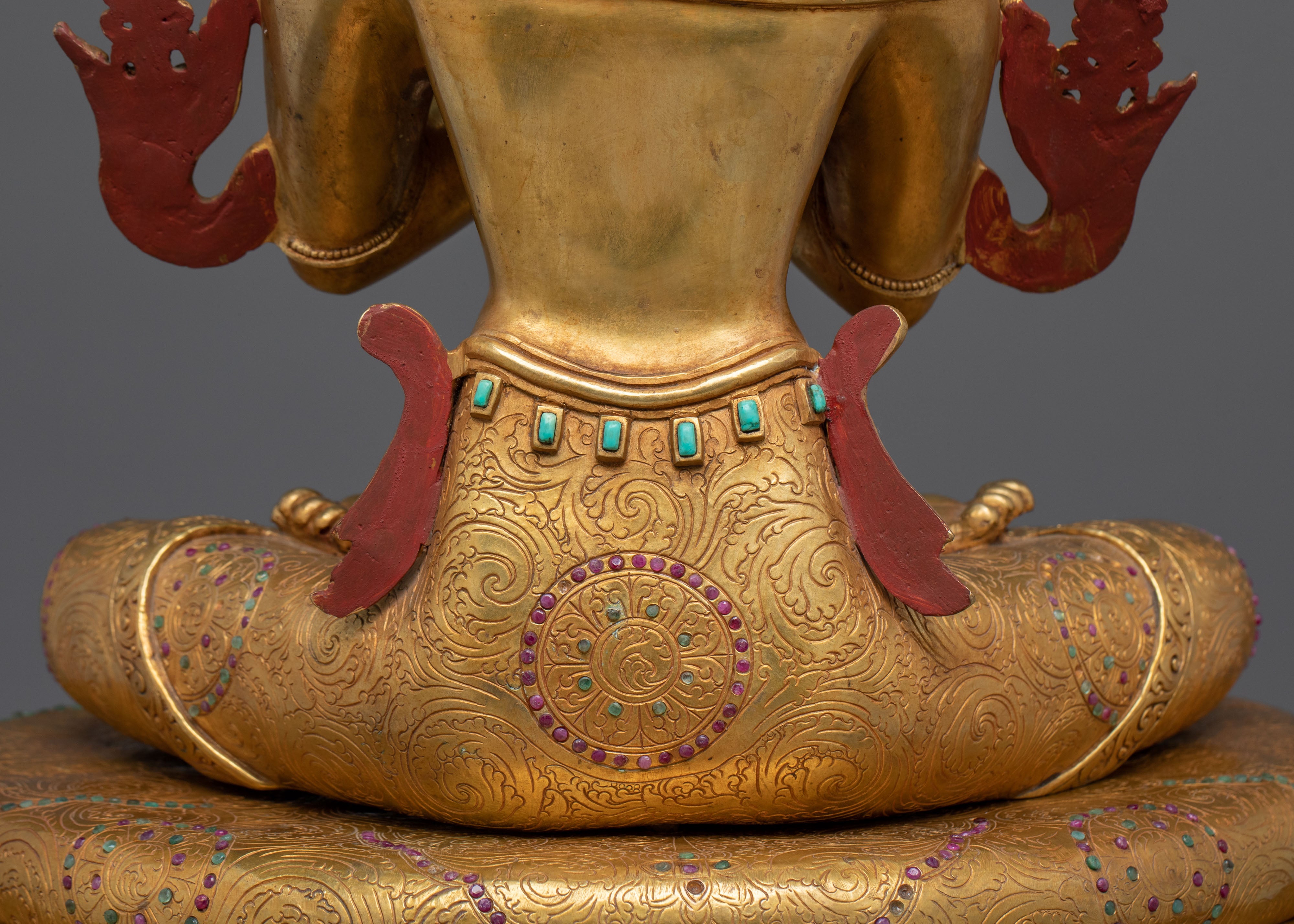 Vajradhara Tibetan Figurine: Exquisite Gilded Copper Masterpiece