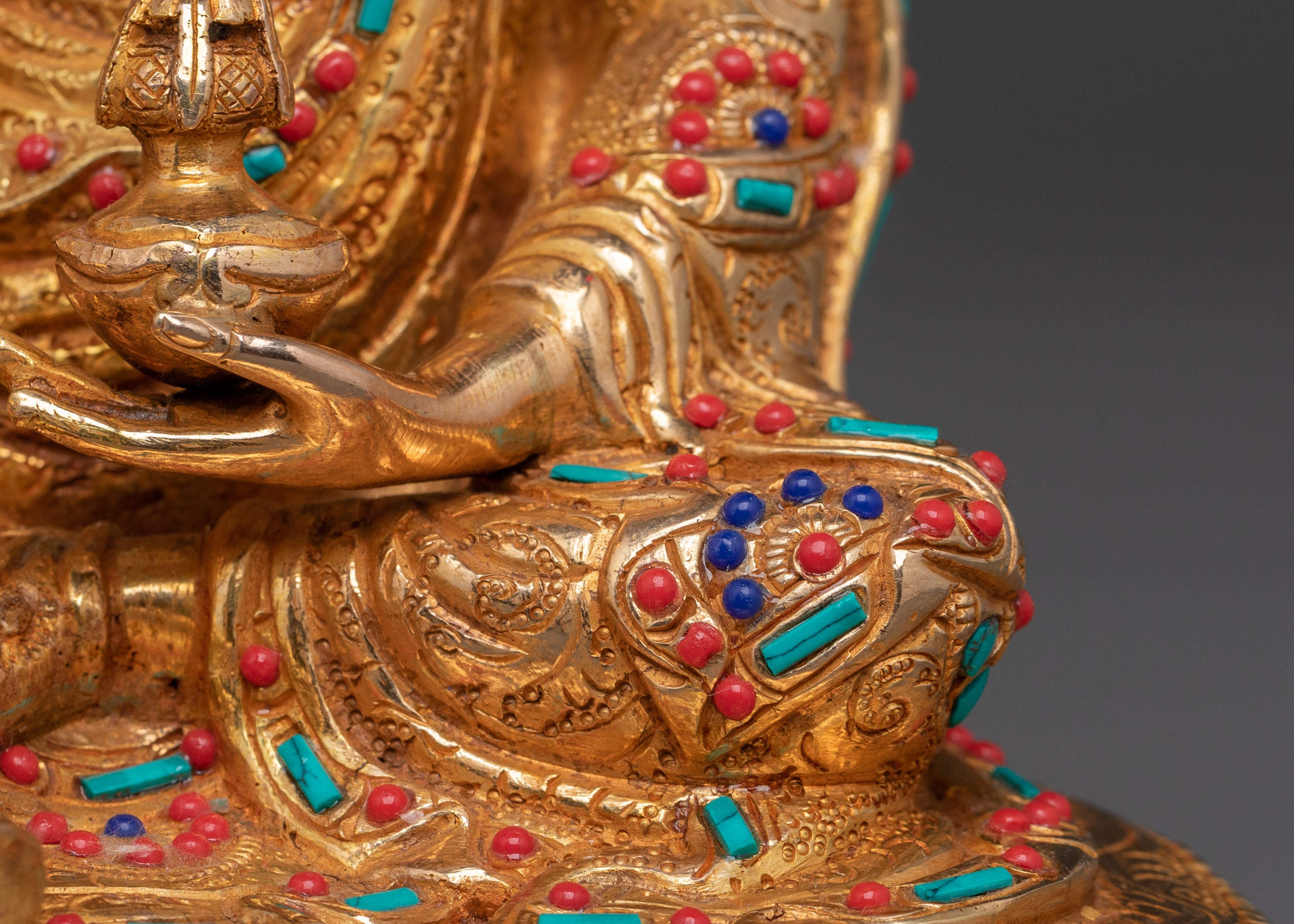 Guru Rinpoche Golden Statue | Spiritual Guidance