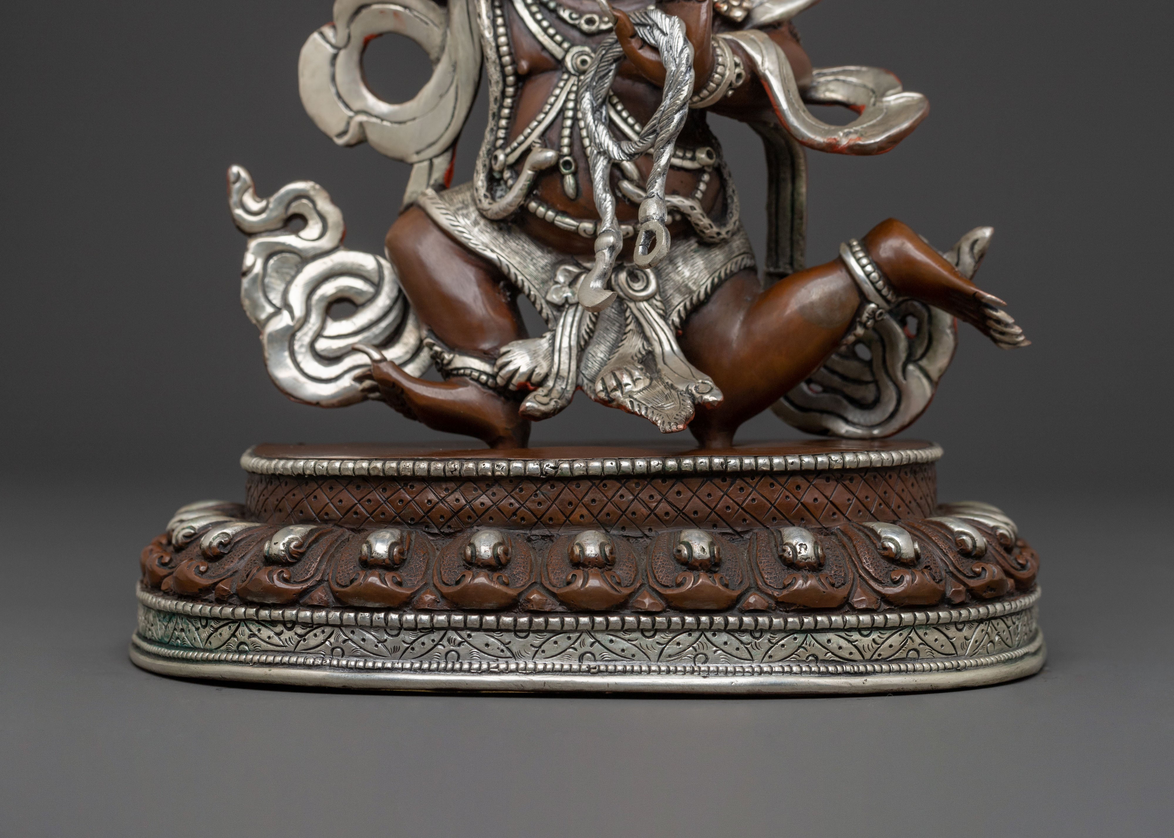 Achala Spiritual Statue | Fearless Protector