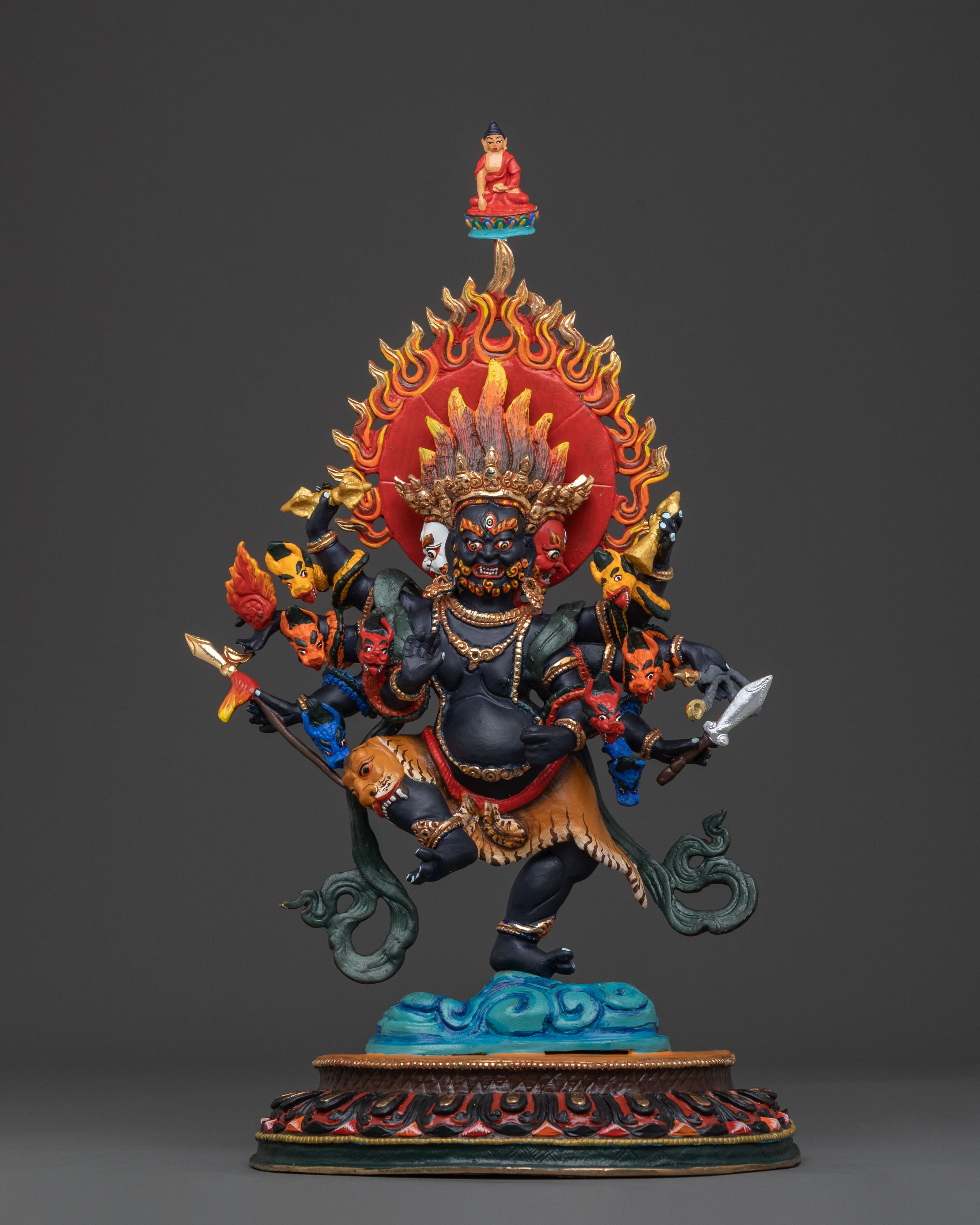 Uchusma Statue