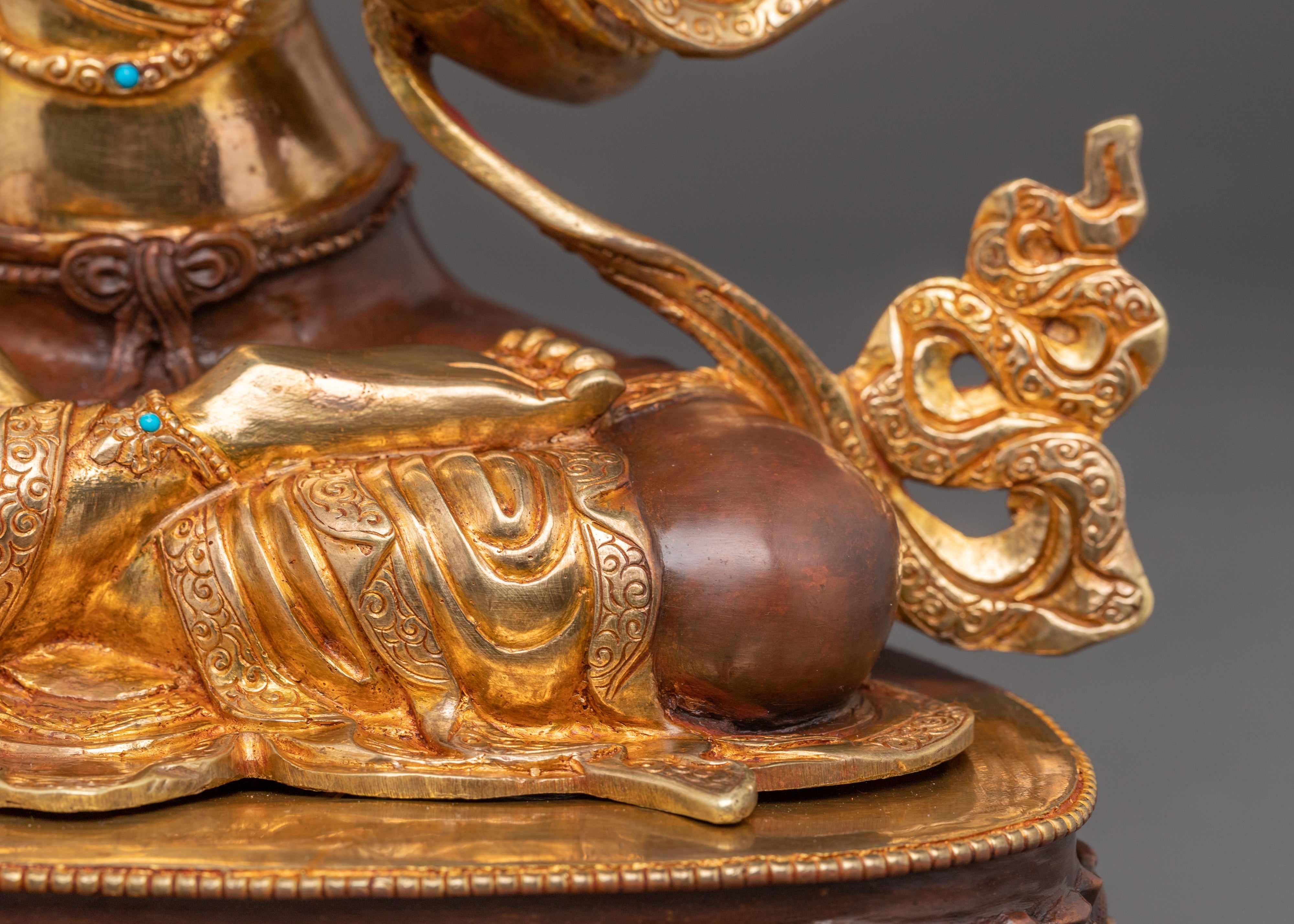 Manjushri Statue: Power and Wisdom Deity | Traditional Artwork