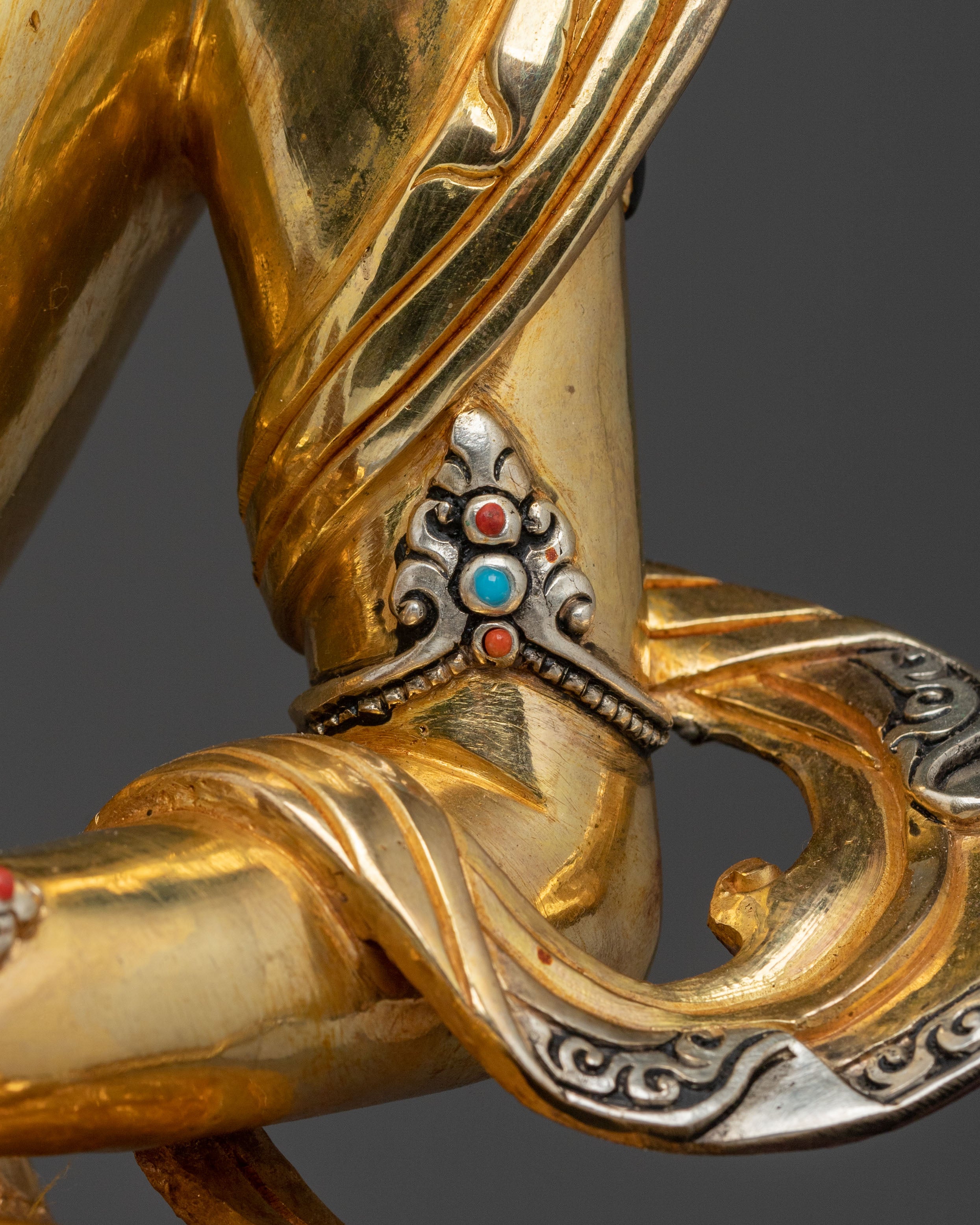 Kshitigarbha Statue: Radiant Protector of the Earth