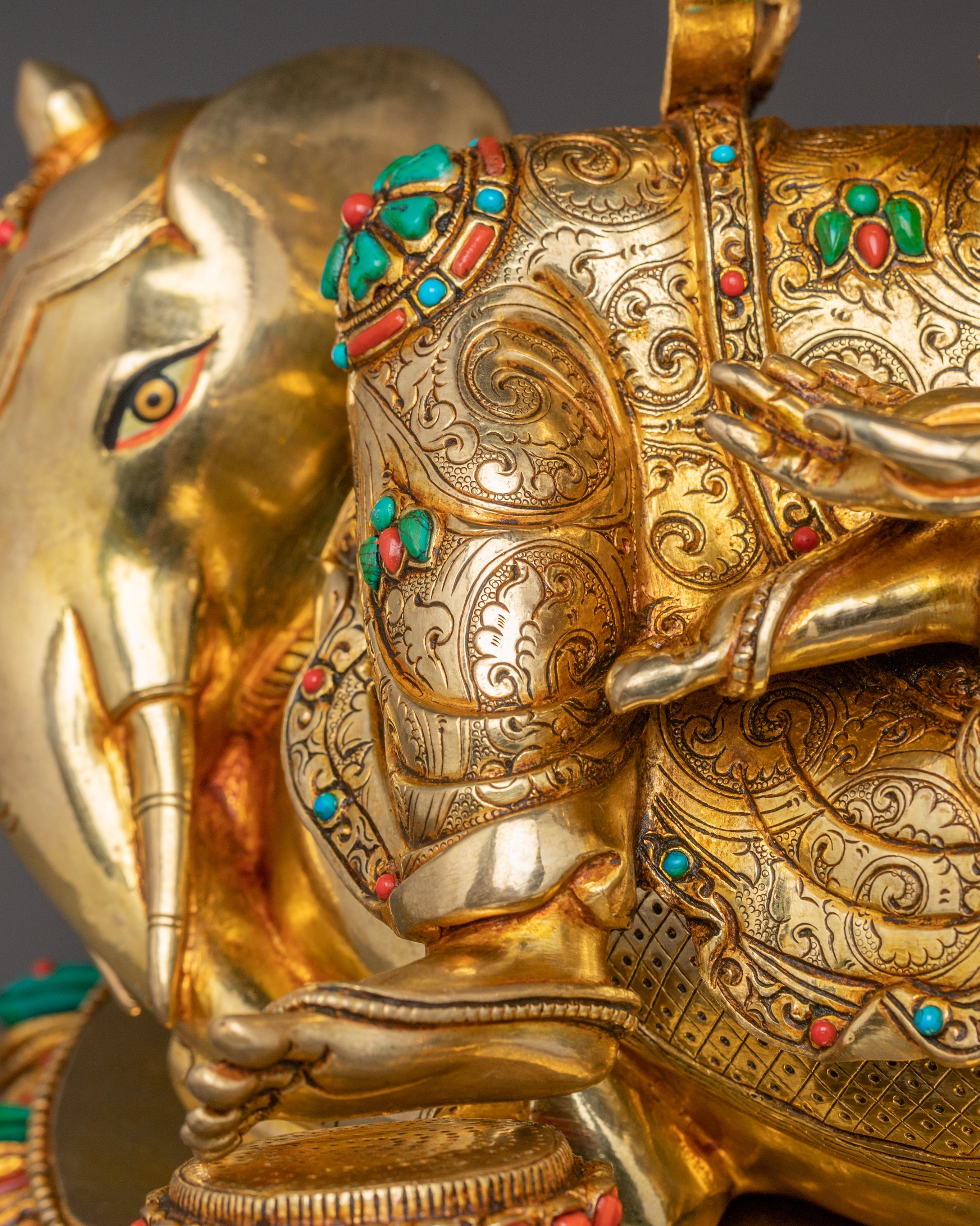 Golden Samantabhadra Buddhist Statue | Symbol of Enlightenment
