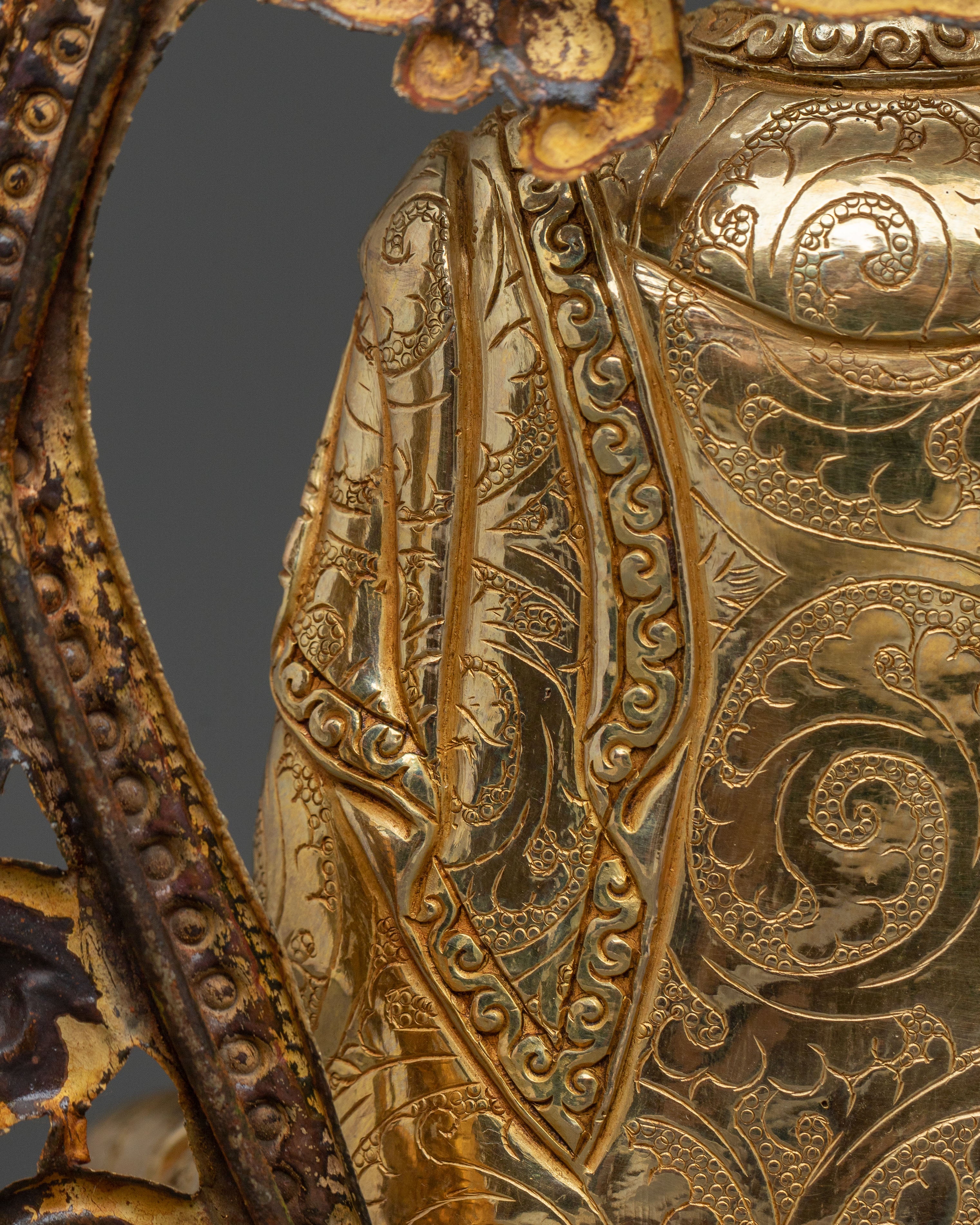 Shakyamuni Buddha Enlightenment Dharma Statue | 24K Gold Gilded