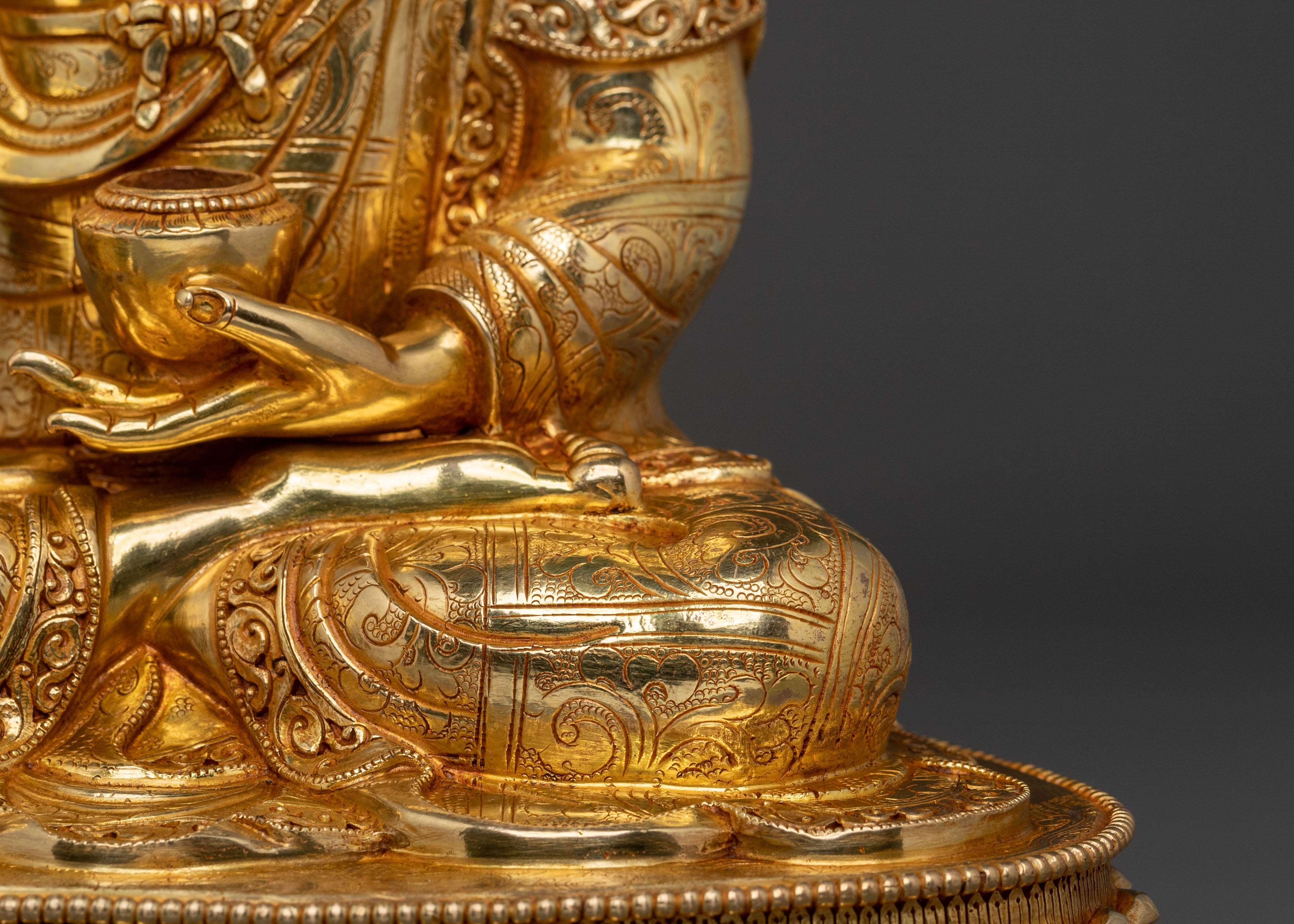Awakened Master Shakyamuni Buddha Statue | Symbol of Perfect Enlightenment