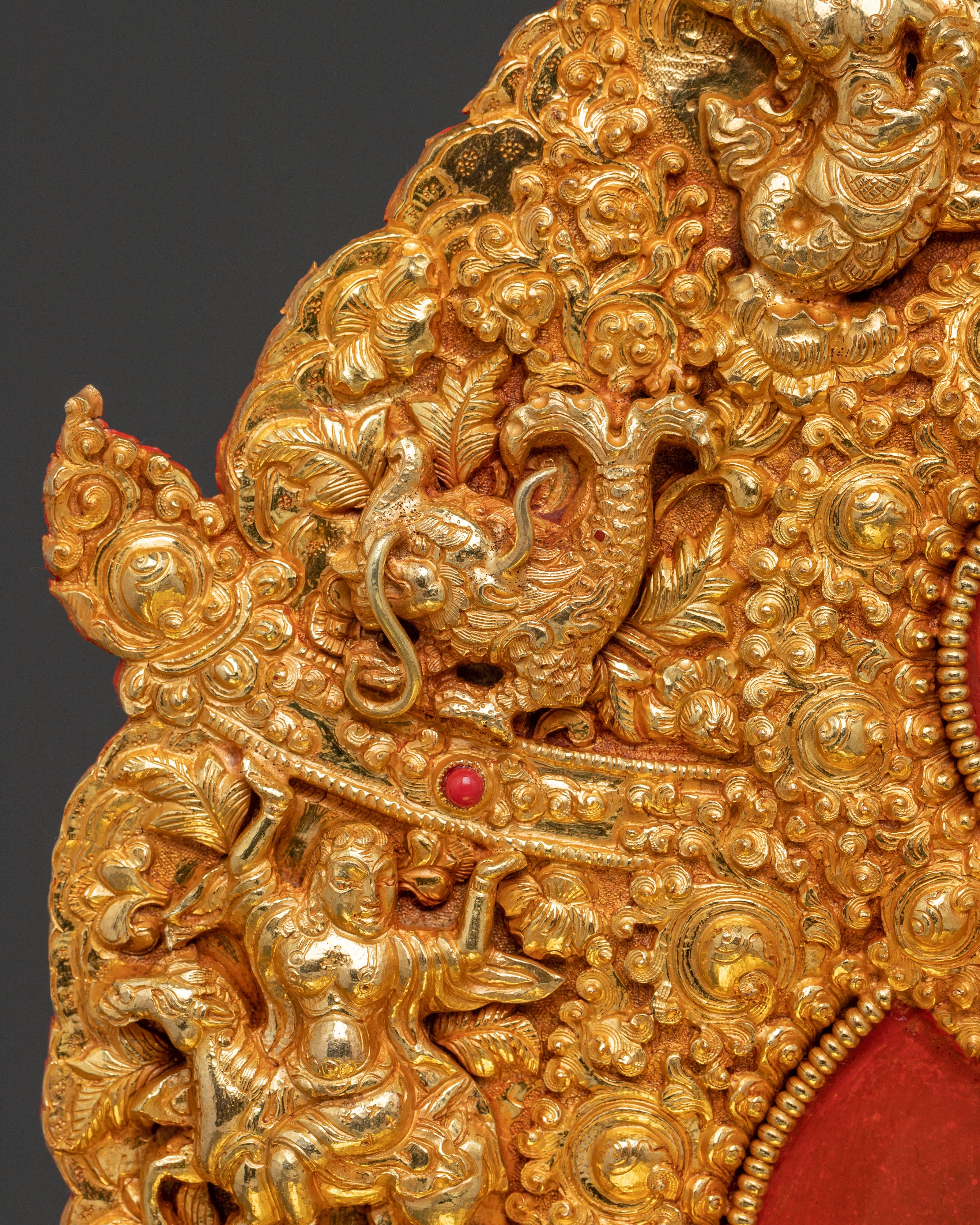 Handcrafted Throne | Embodiment of Divine Presence