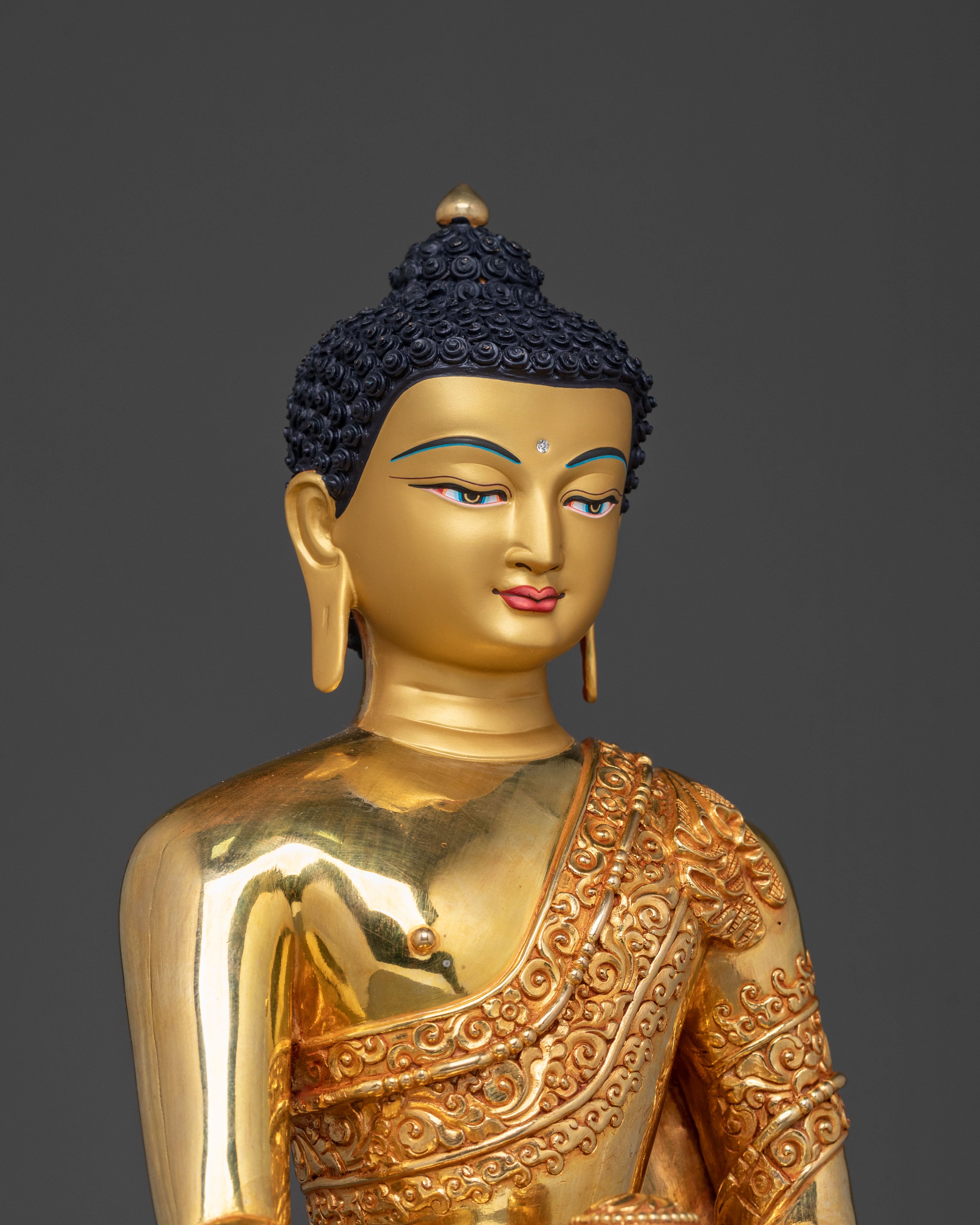 Majestic Shakyamuni Buddha Golden Statue
