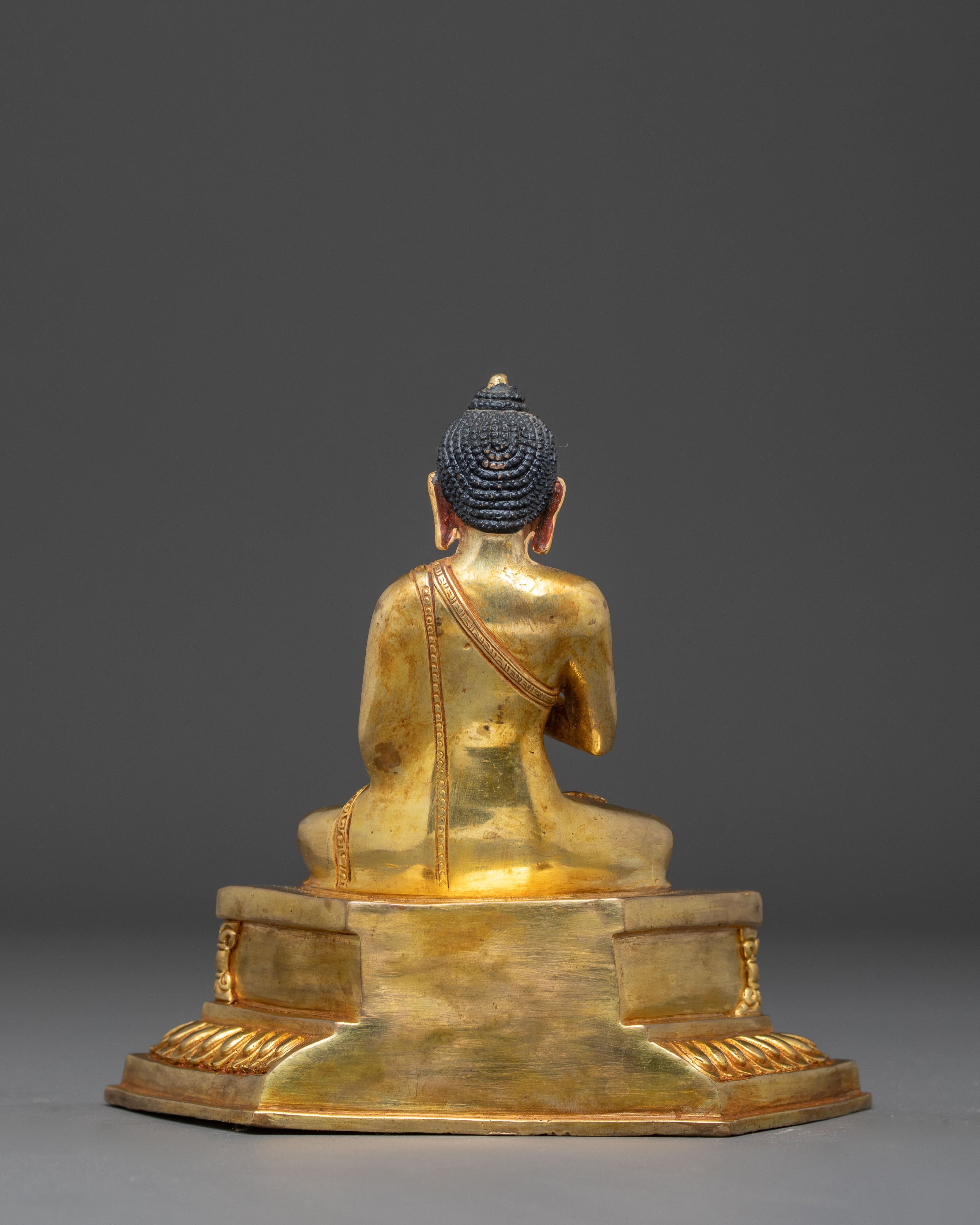 Nagarjuna Statue: Founder of Madhyamaka Philosophy