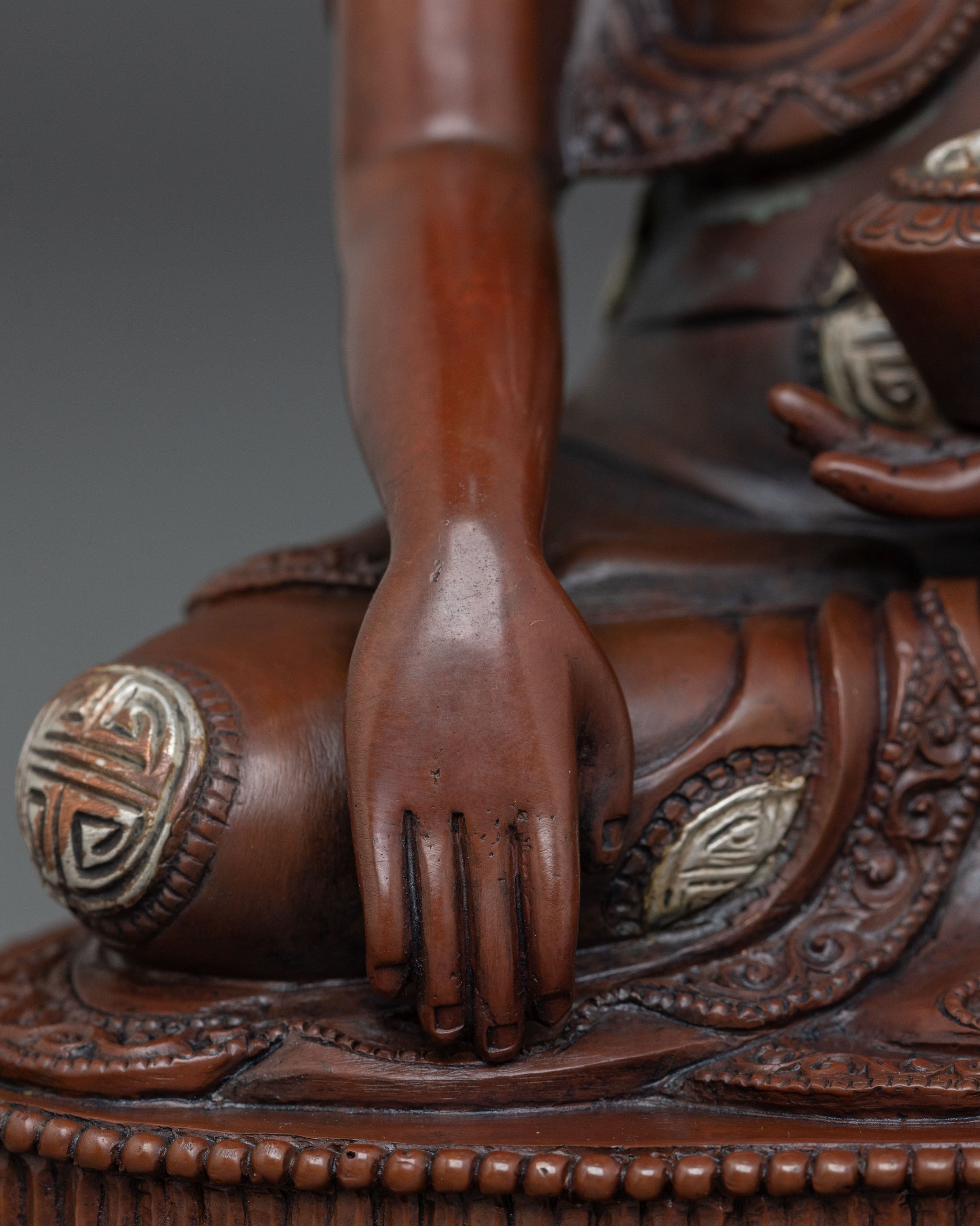 Shakyamuni Buddha Traditional Statue | Home Decor