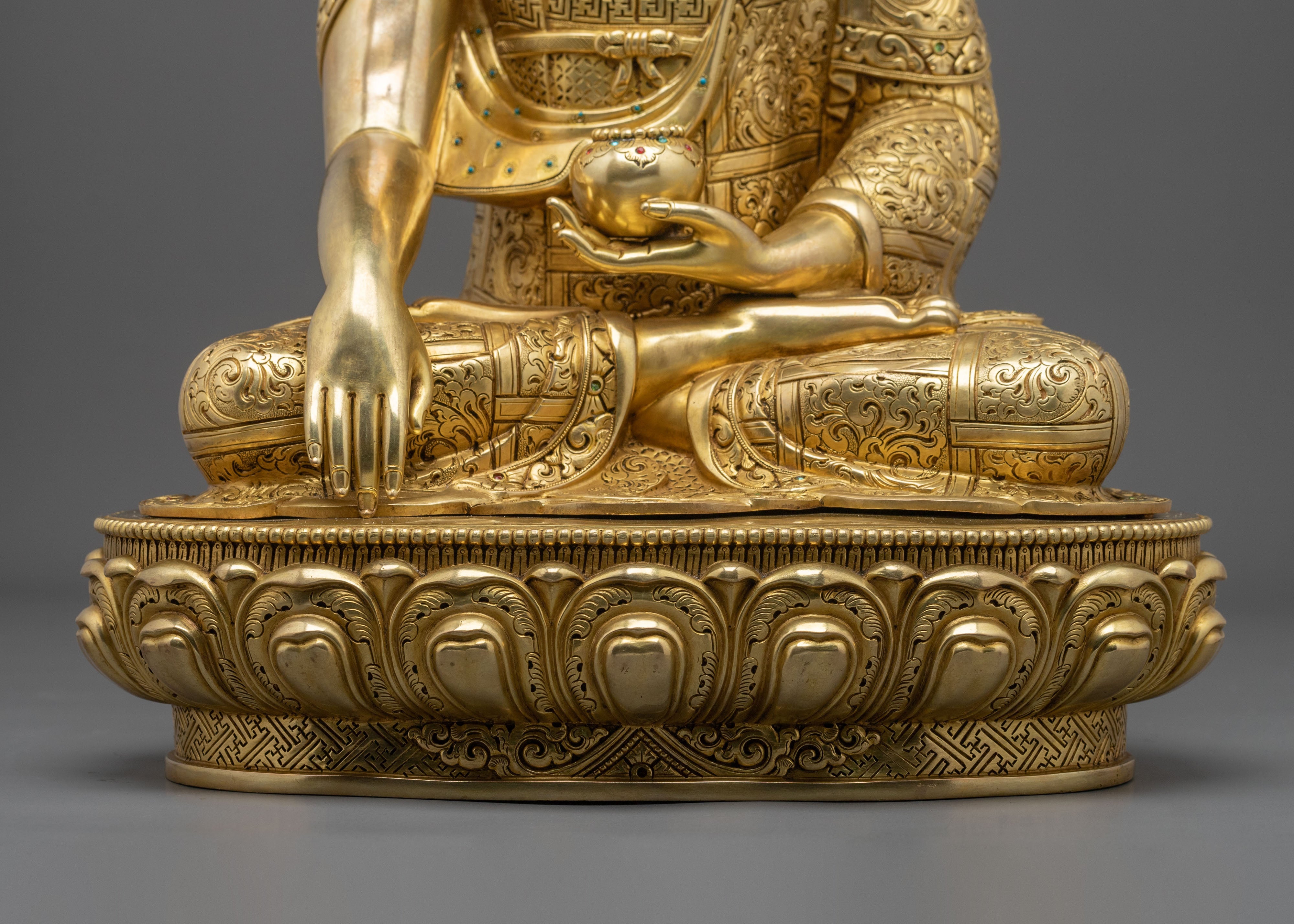Shakyamuni Buddha 24K Fire Gold Gilded Statue: Meditation Decor