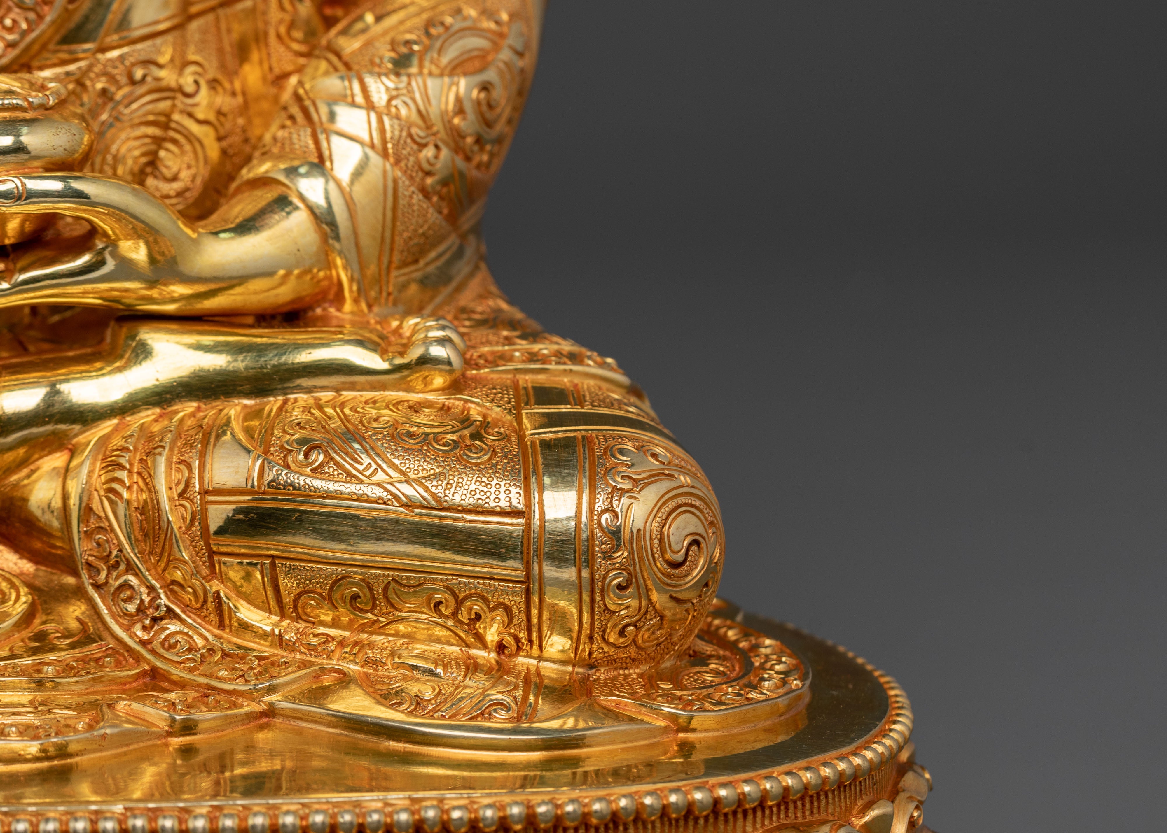 Handcrafted Shakyamuni Buddha Statue | Altar Decor