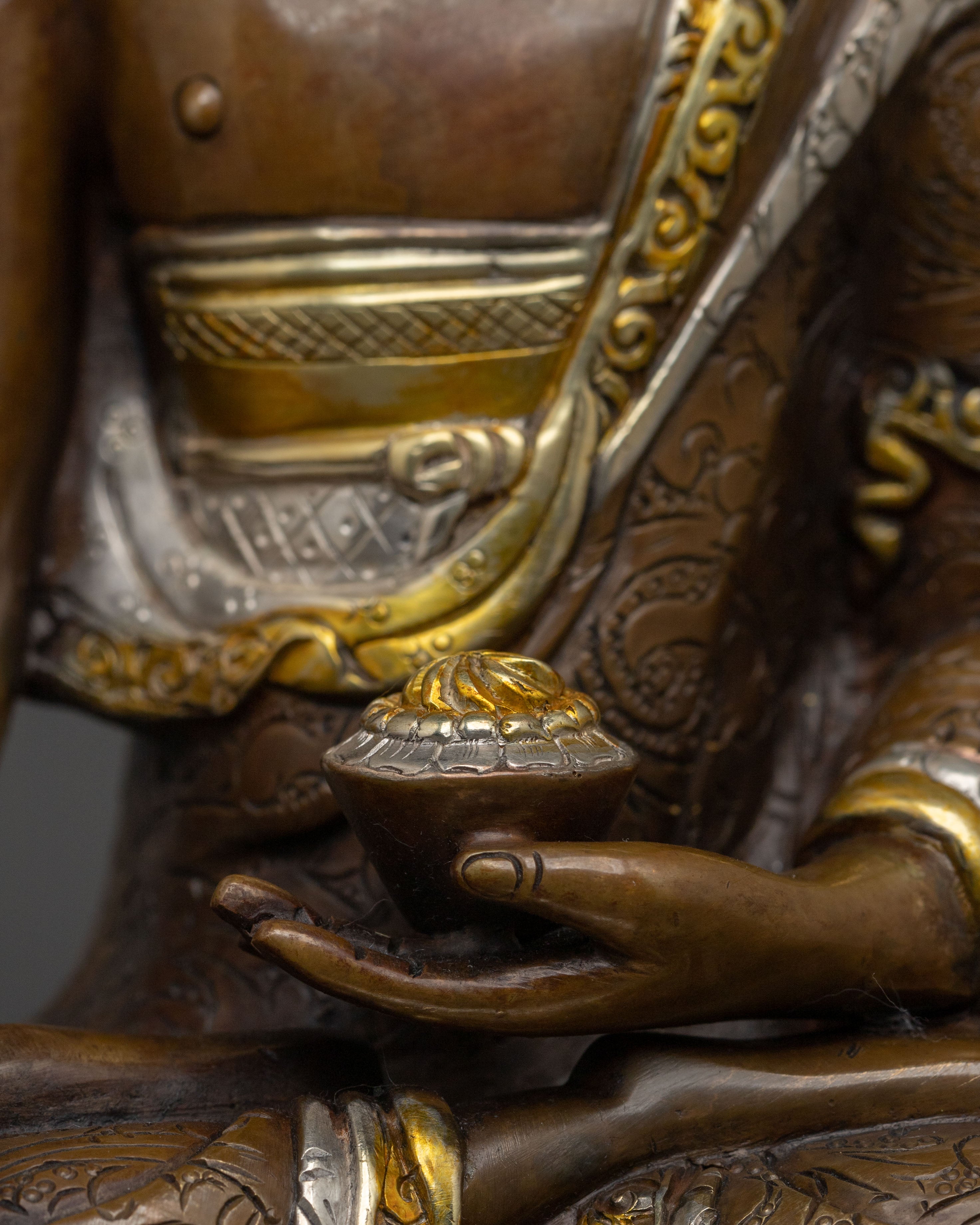 Shakyamuni Buddha Statue | Sacred Enlightenment