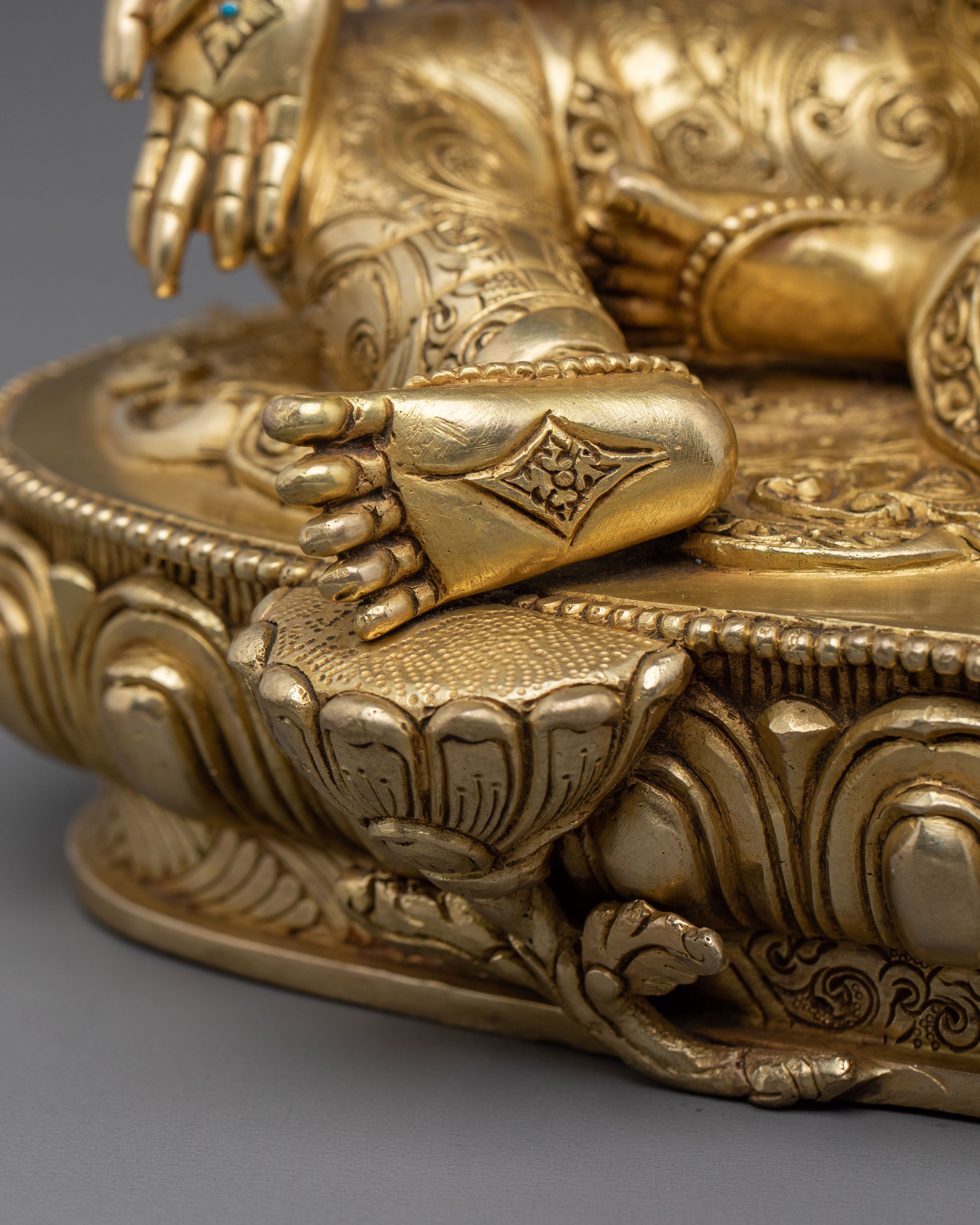 Green Tara Statue: Embodiment of Fearless Compassion