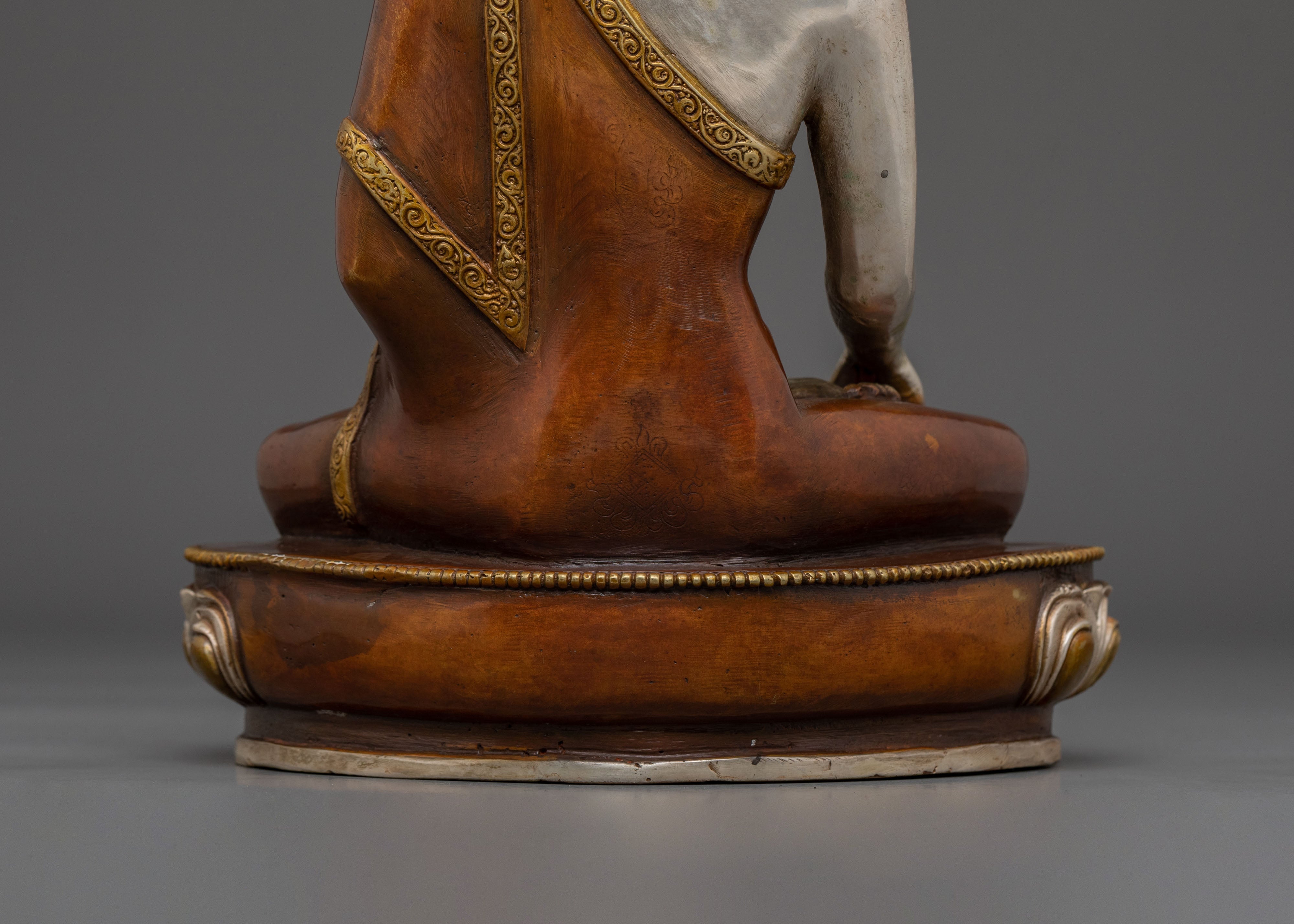 Shakyamuni Buddha Sacred Statue on Lotus Base