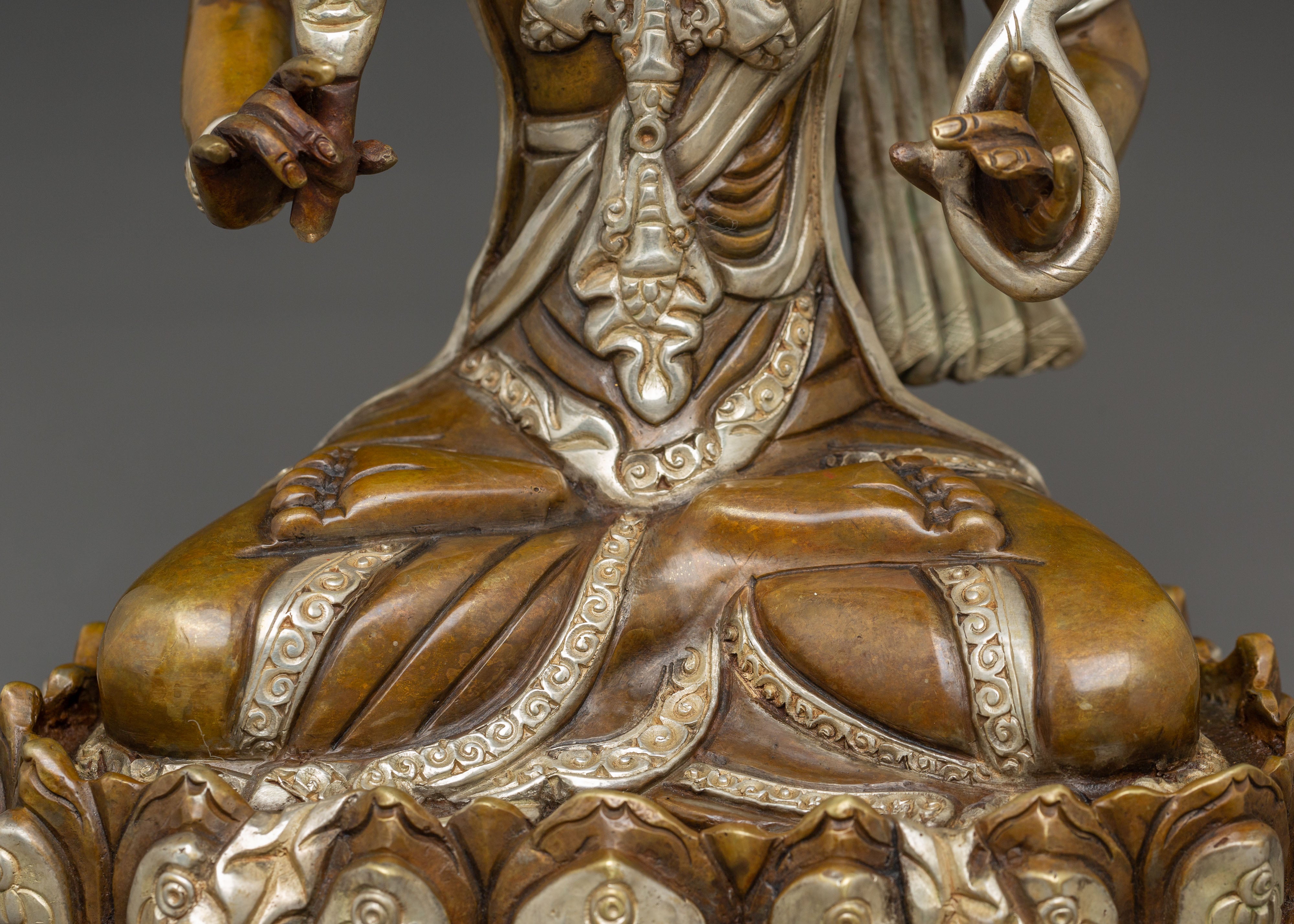 Akasagarbha Statue: Boundless Sky Treasury