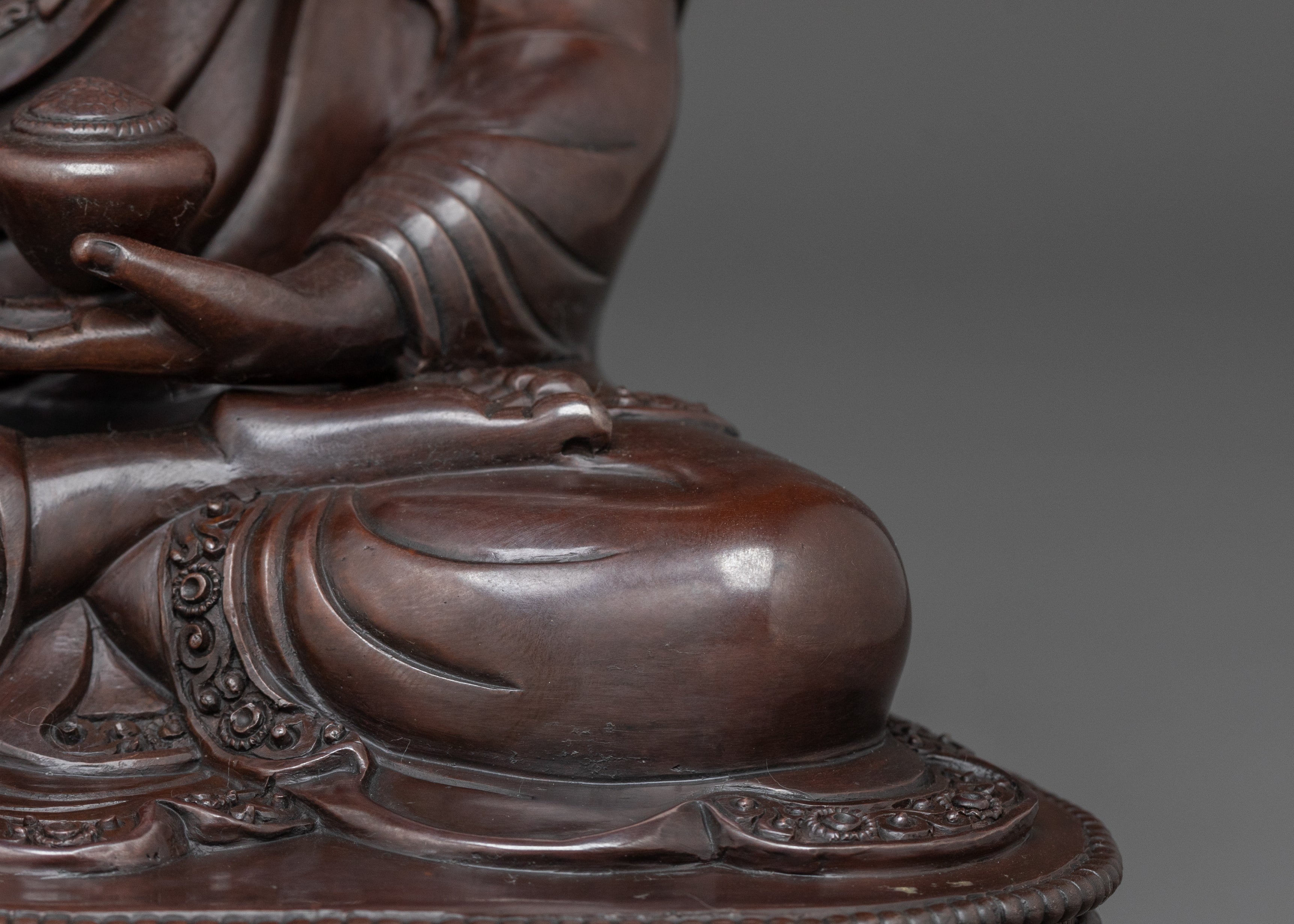 Shakyamuni Buddha: Buddhist Sacred Figurine