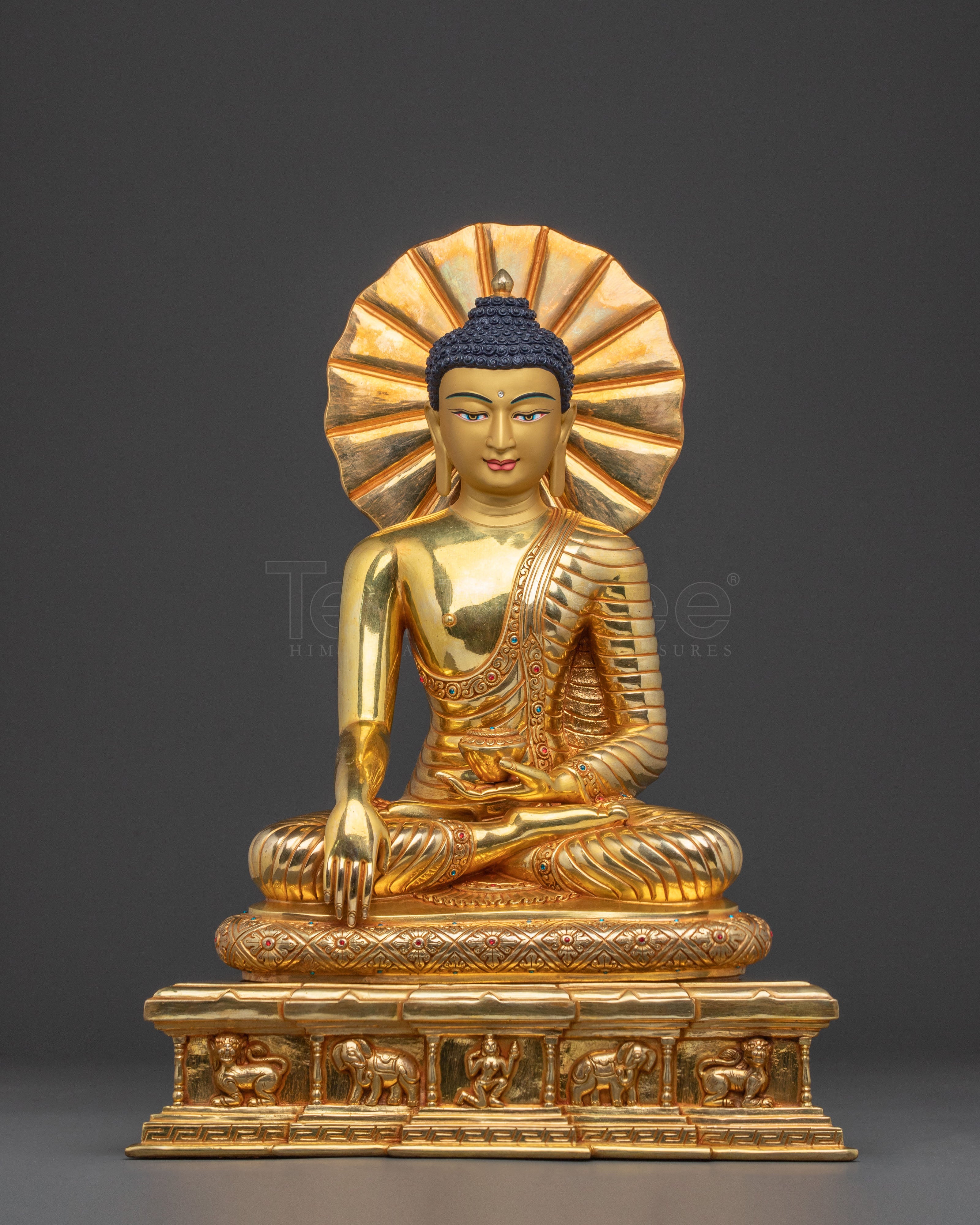 Gold-Gilded Shakyamuni Buddha Sacred Statue | A Radiant Icon