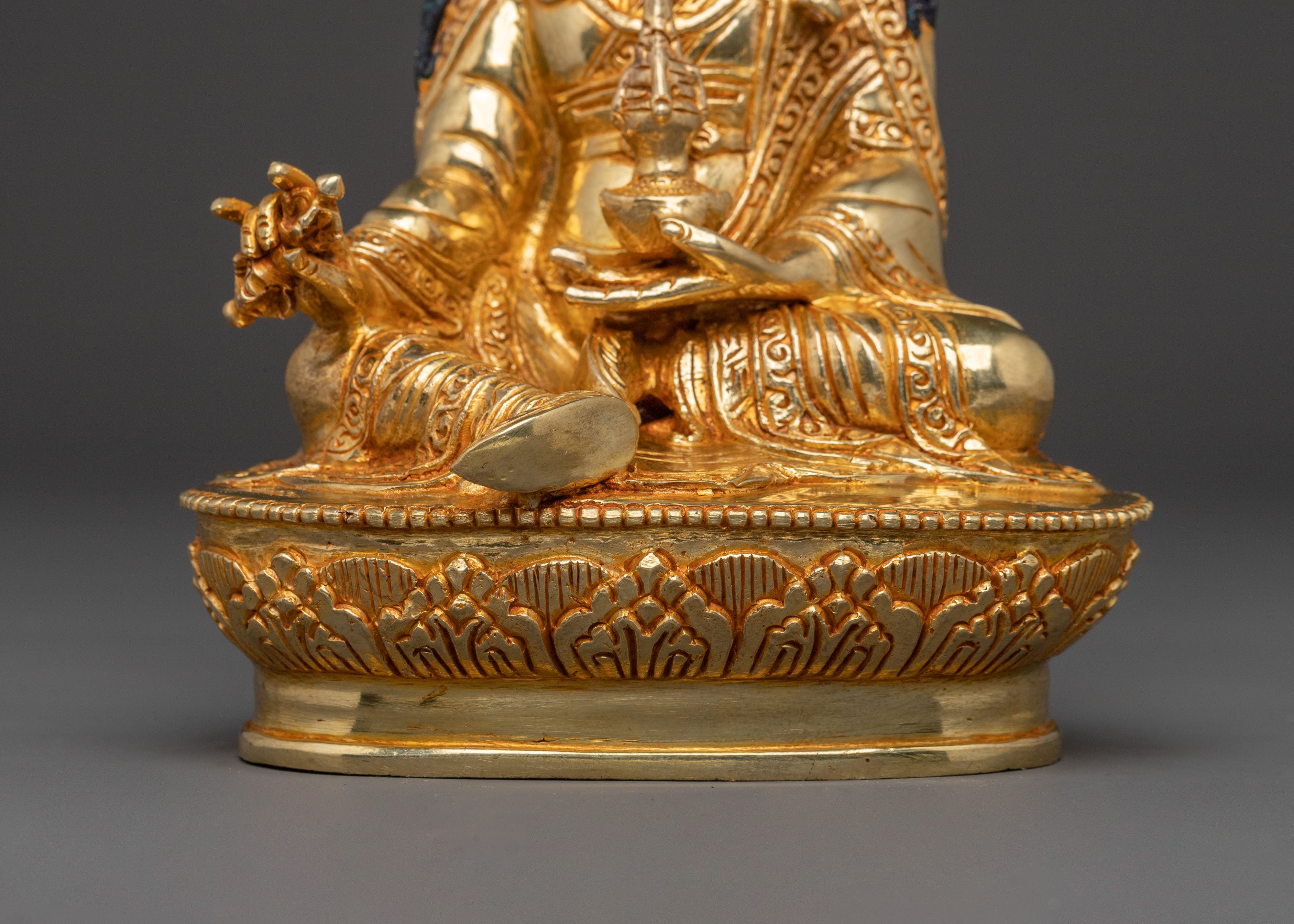 Guru Rinpoche Statue: Enlightened Master