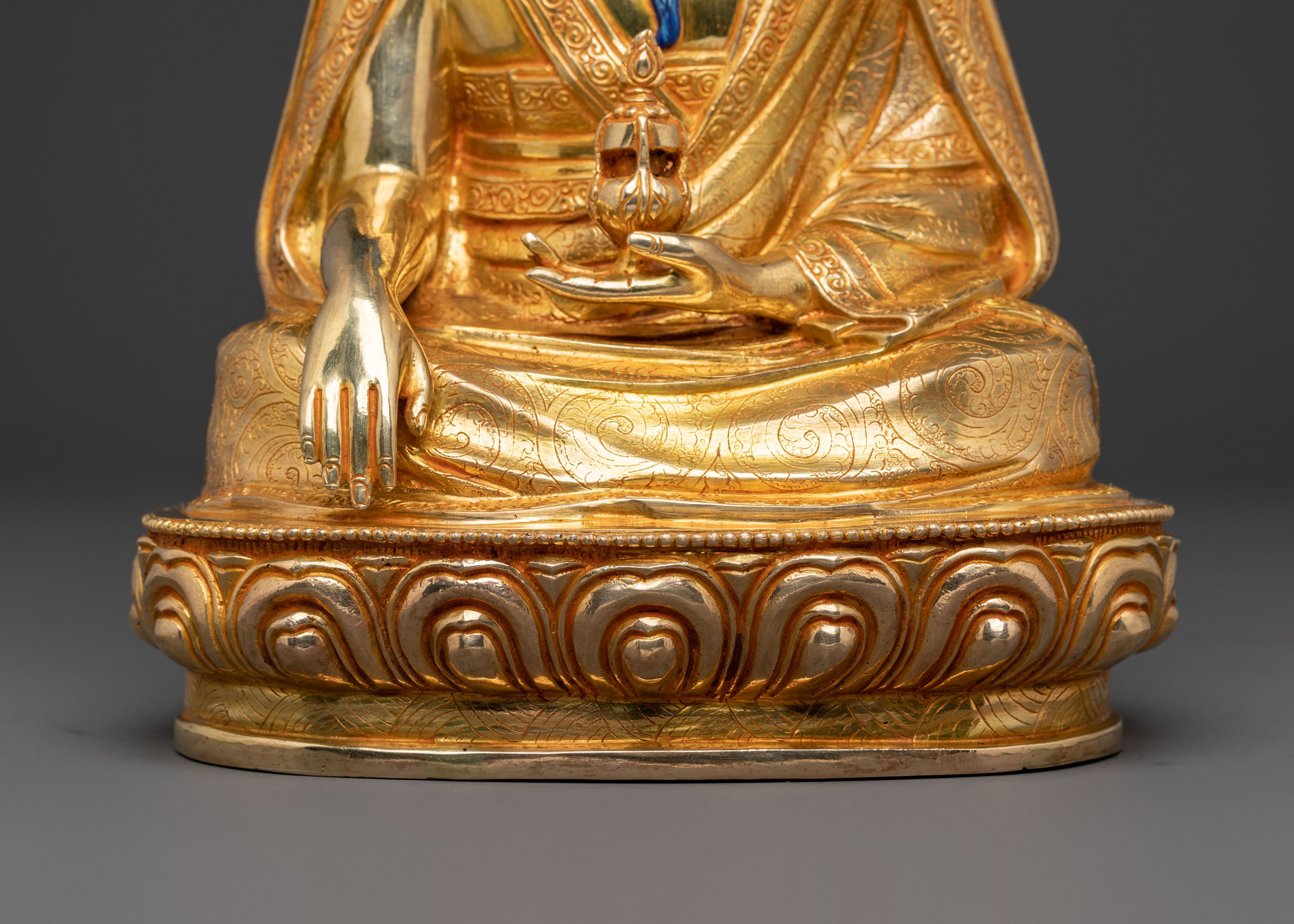 Guru Shapdum Sculpture – Handcrafted Wisdom