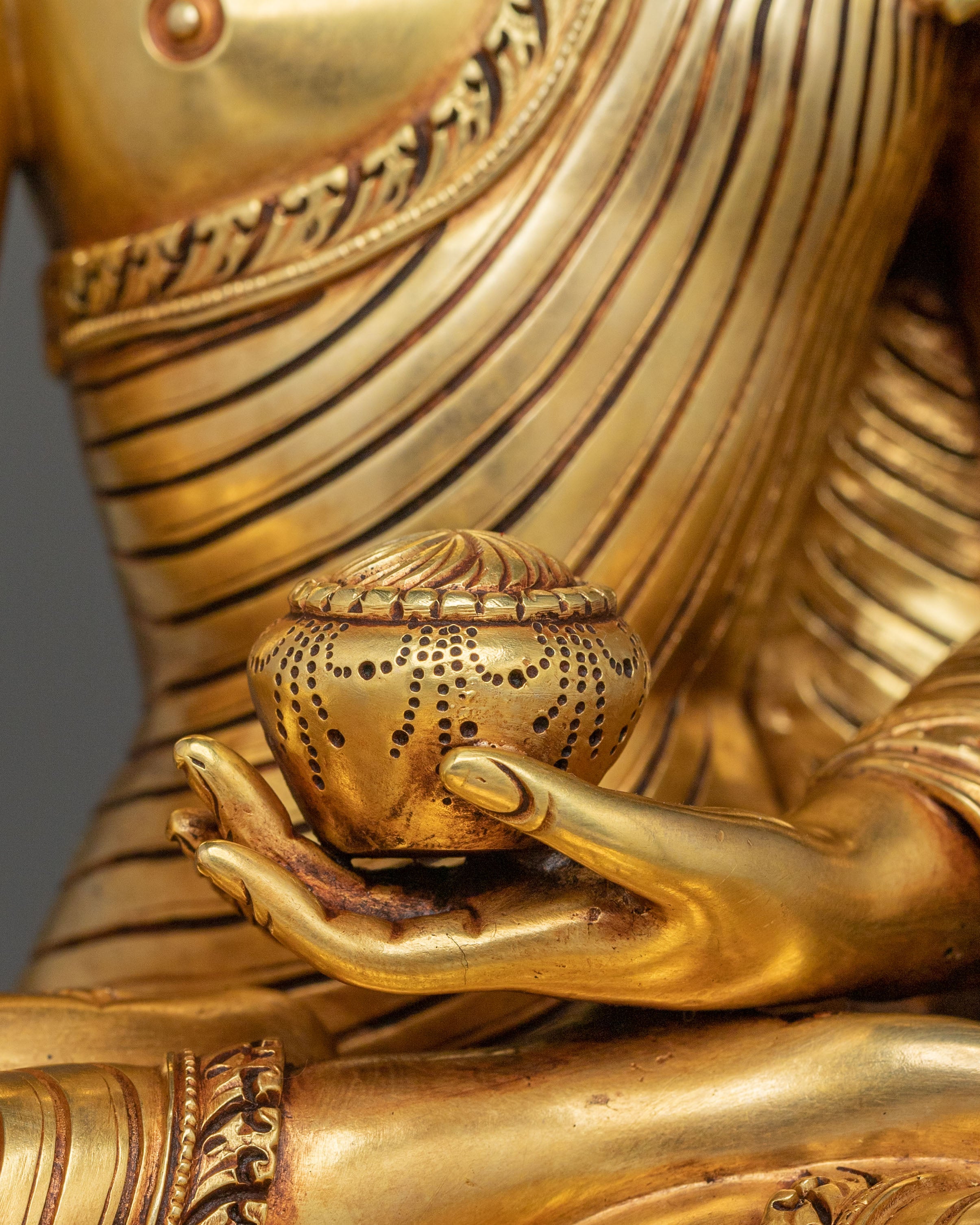 Shakyamuni Buddha Statue Seated on Throne | Enlightened one