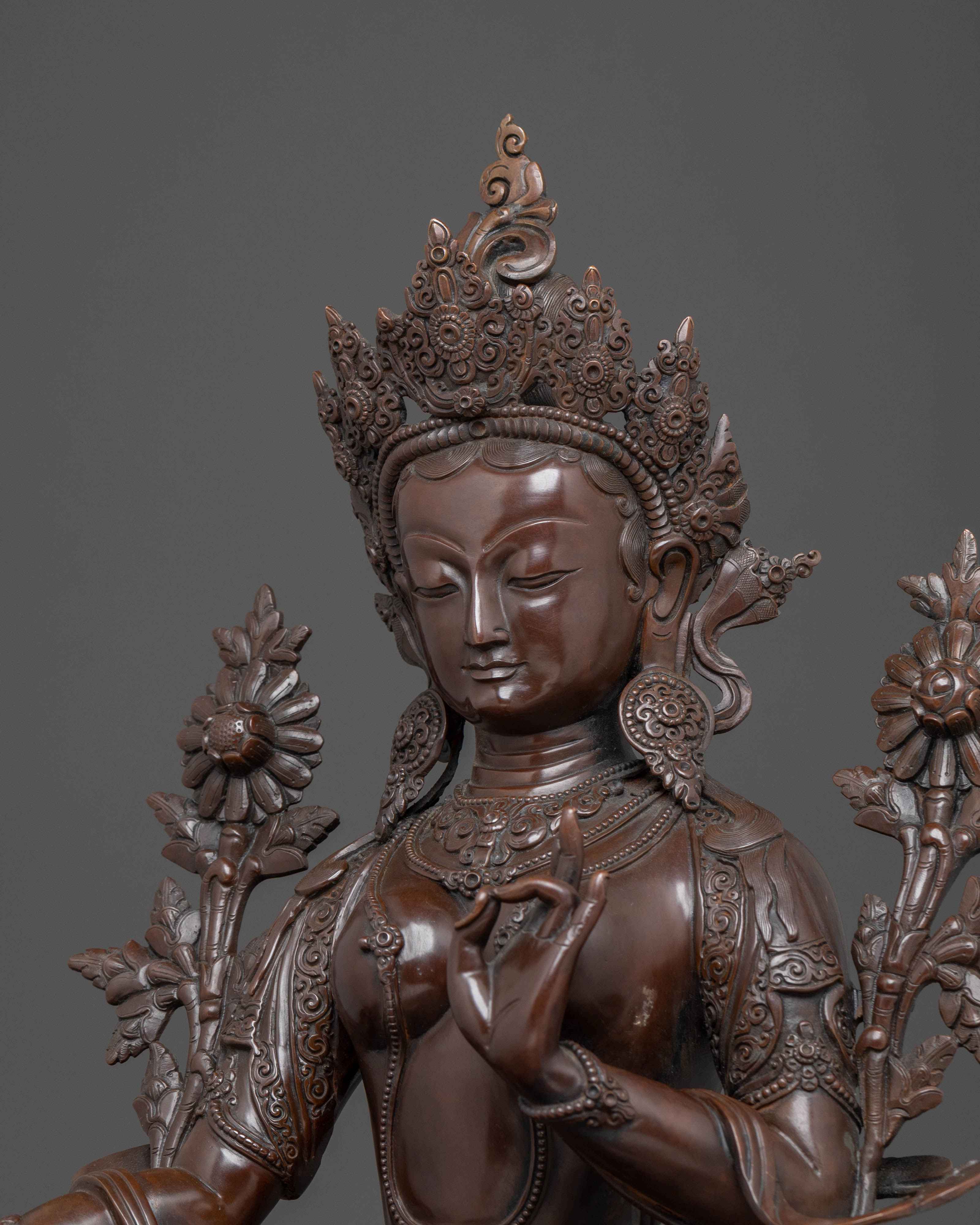 Green Tara Blessing Statue: Symbolizing Growth & Harmony