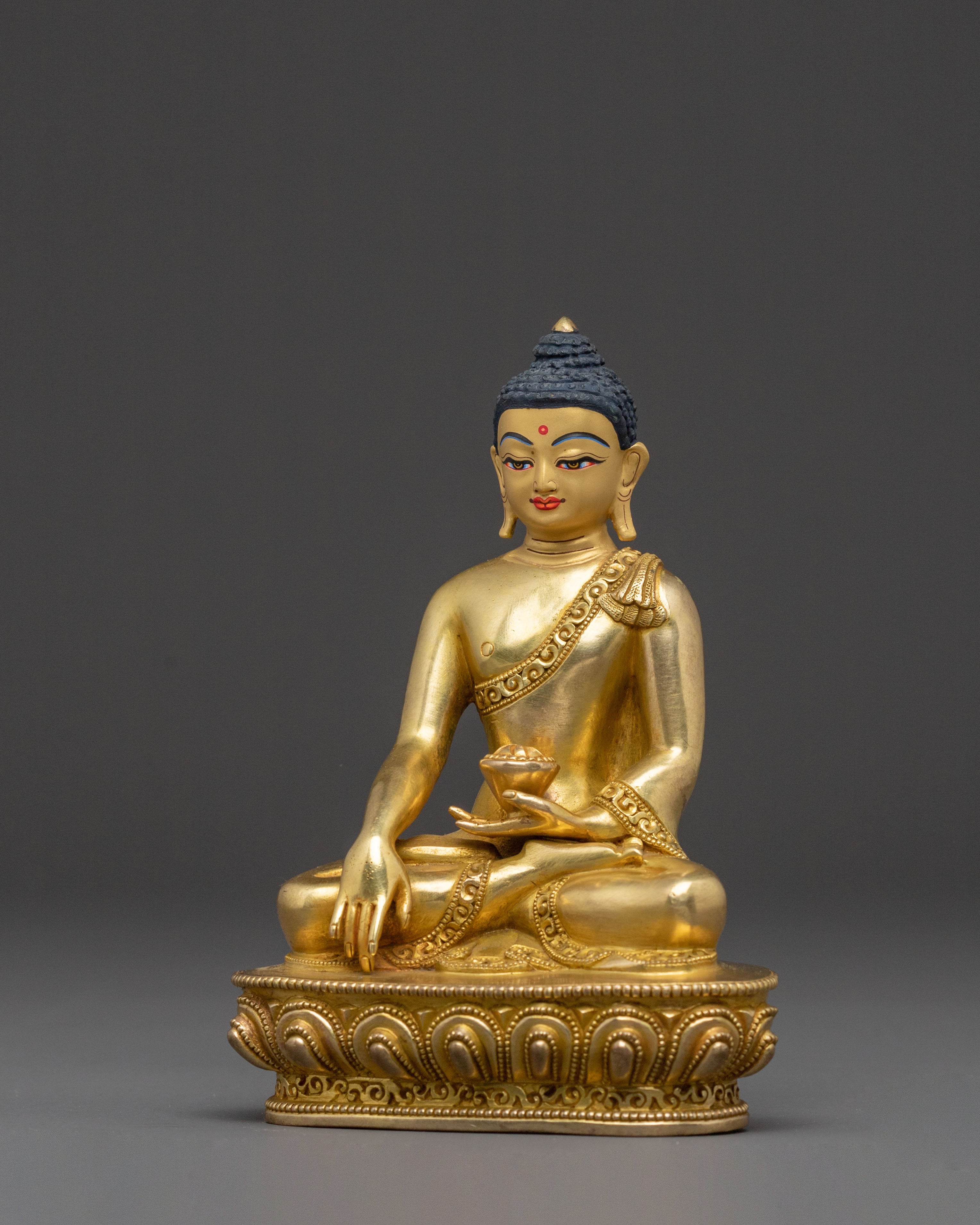 Enlightenment Statue of Divine Shakyamuni Buddha