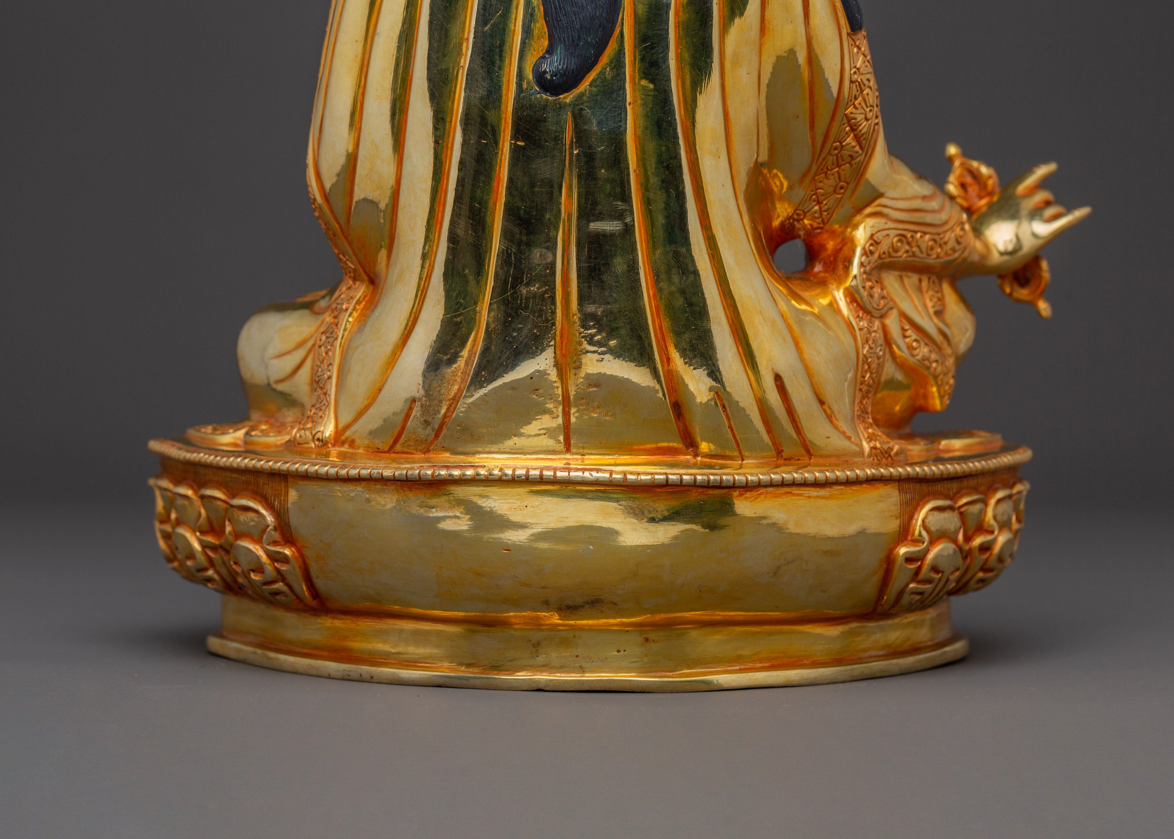 Lotus King Guru Rinpoche Statue – Authentic Nepali Serenity