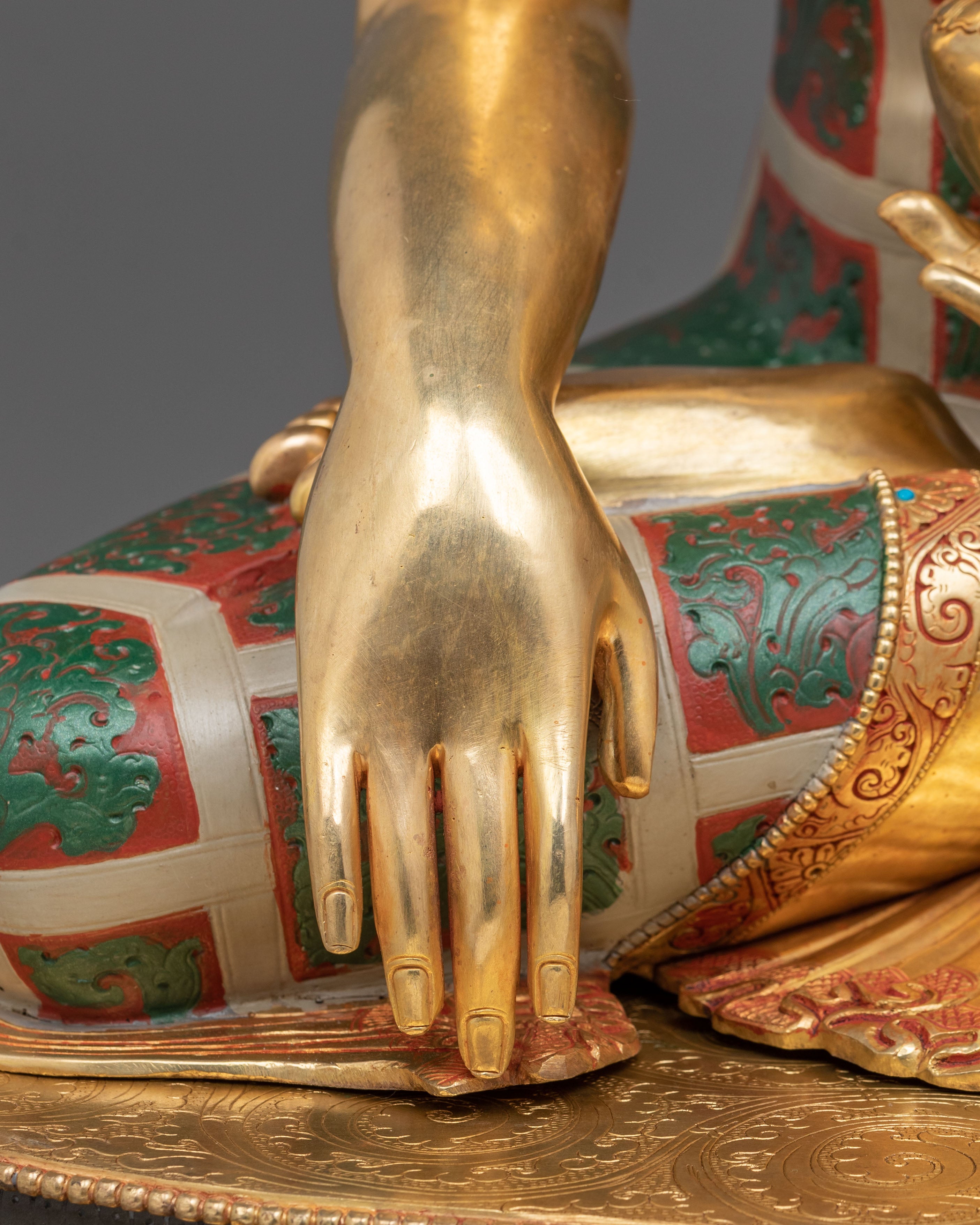 Shakyamuni Buddha Statue | 24K Gold Gilded Artistry