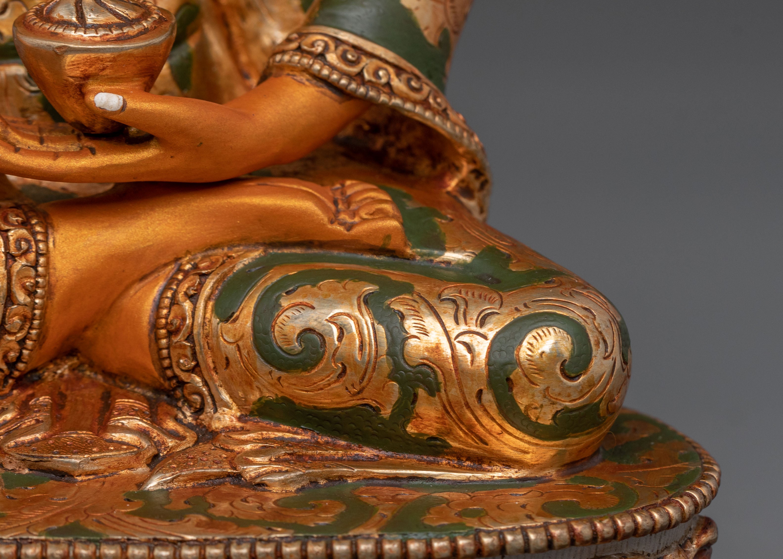 Shakyamuni Buddha Statue: The Enlightened One