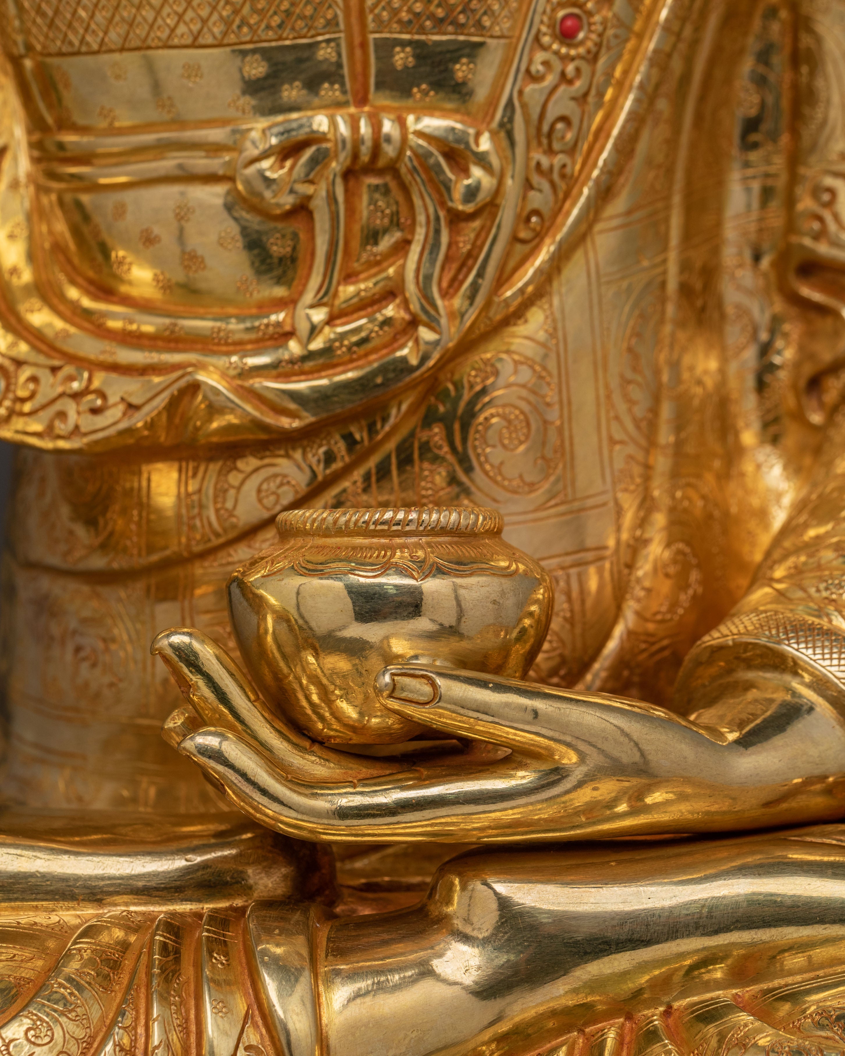 Shakyamuni Buddha Enlightened Golden Statue