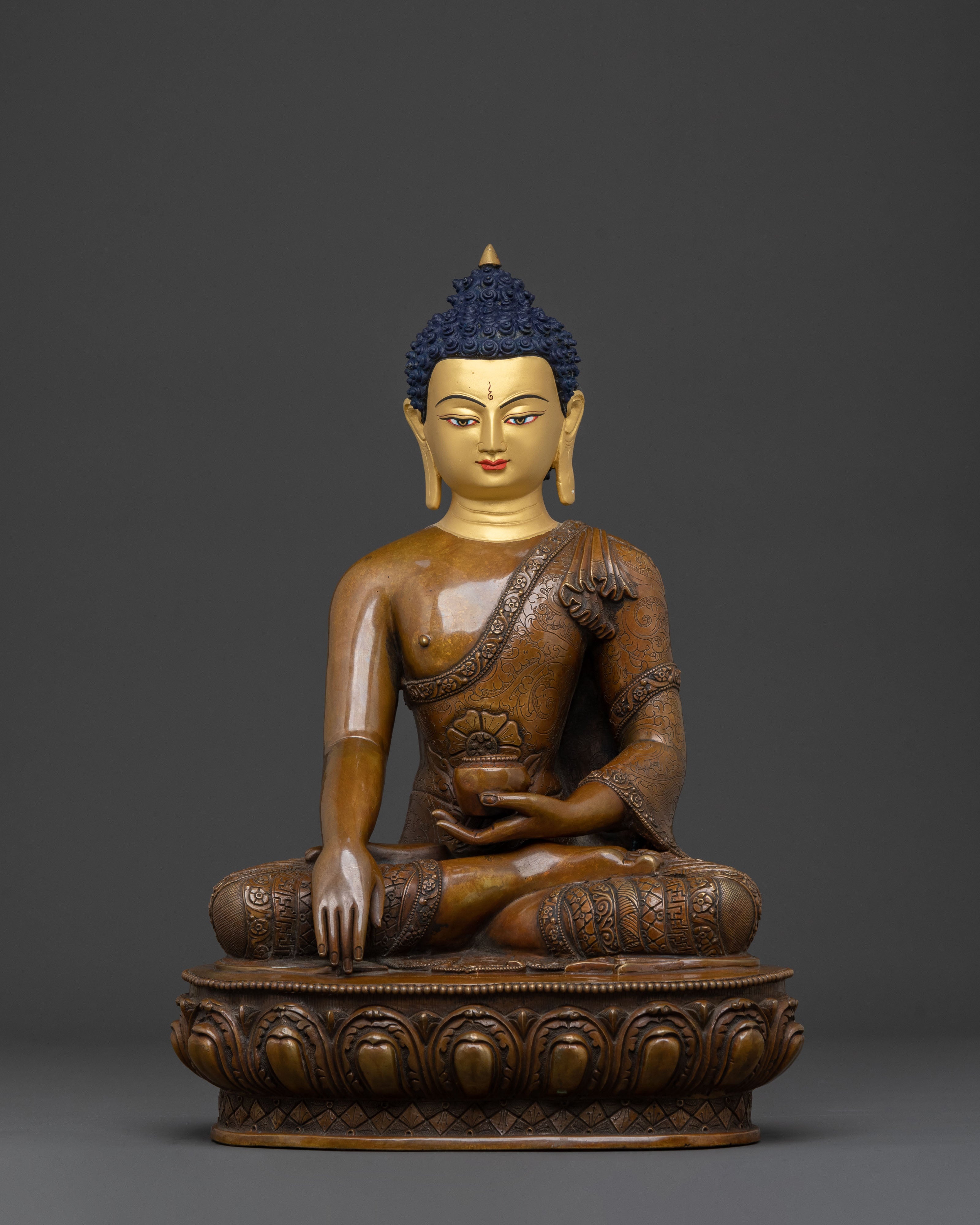 Shakyamuni Buddha Satue