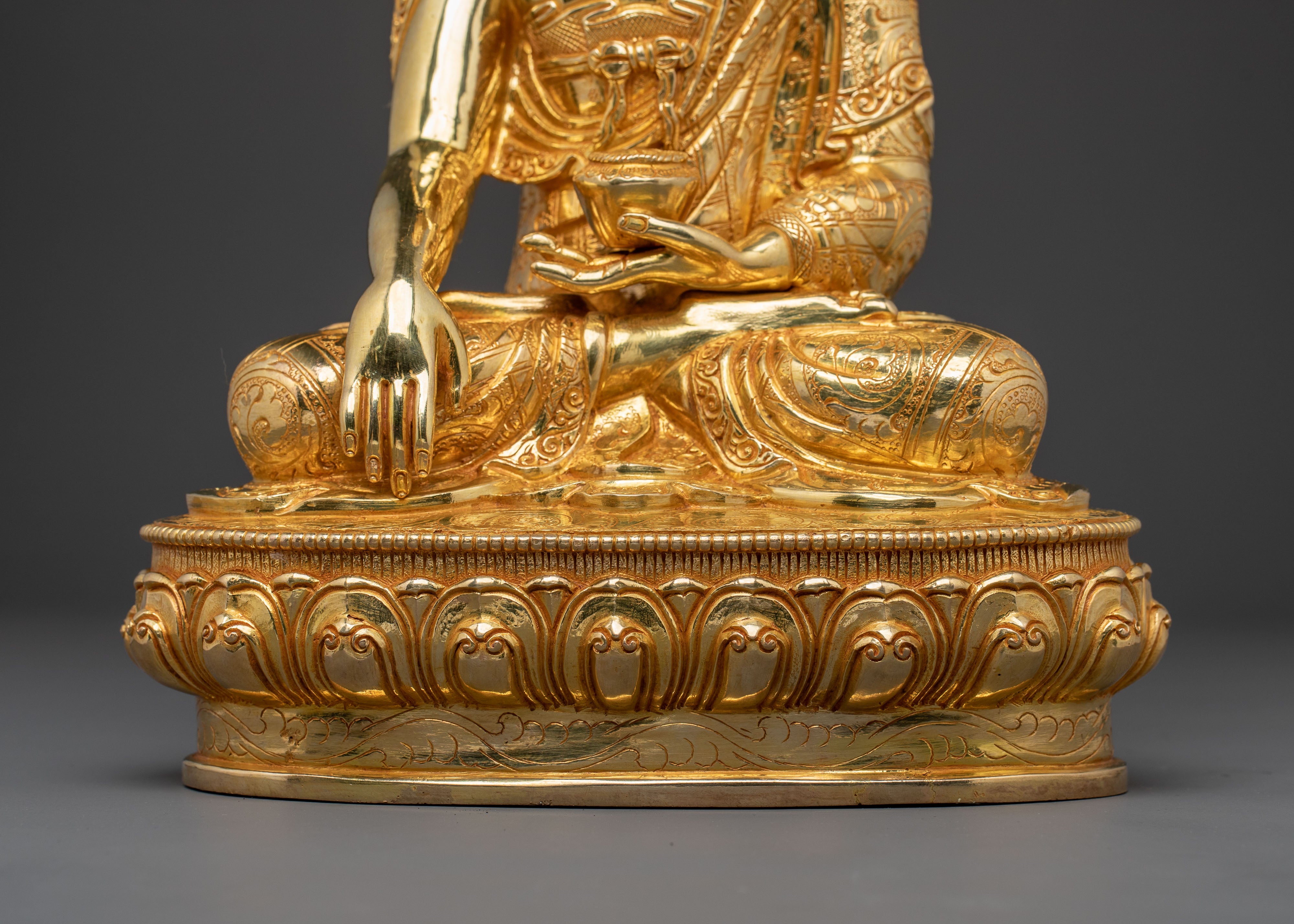 Serene 24K Gold Gilded Meditation Buddha Shakyamuni Sculpture