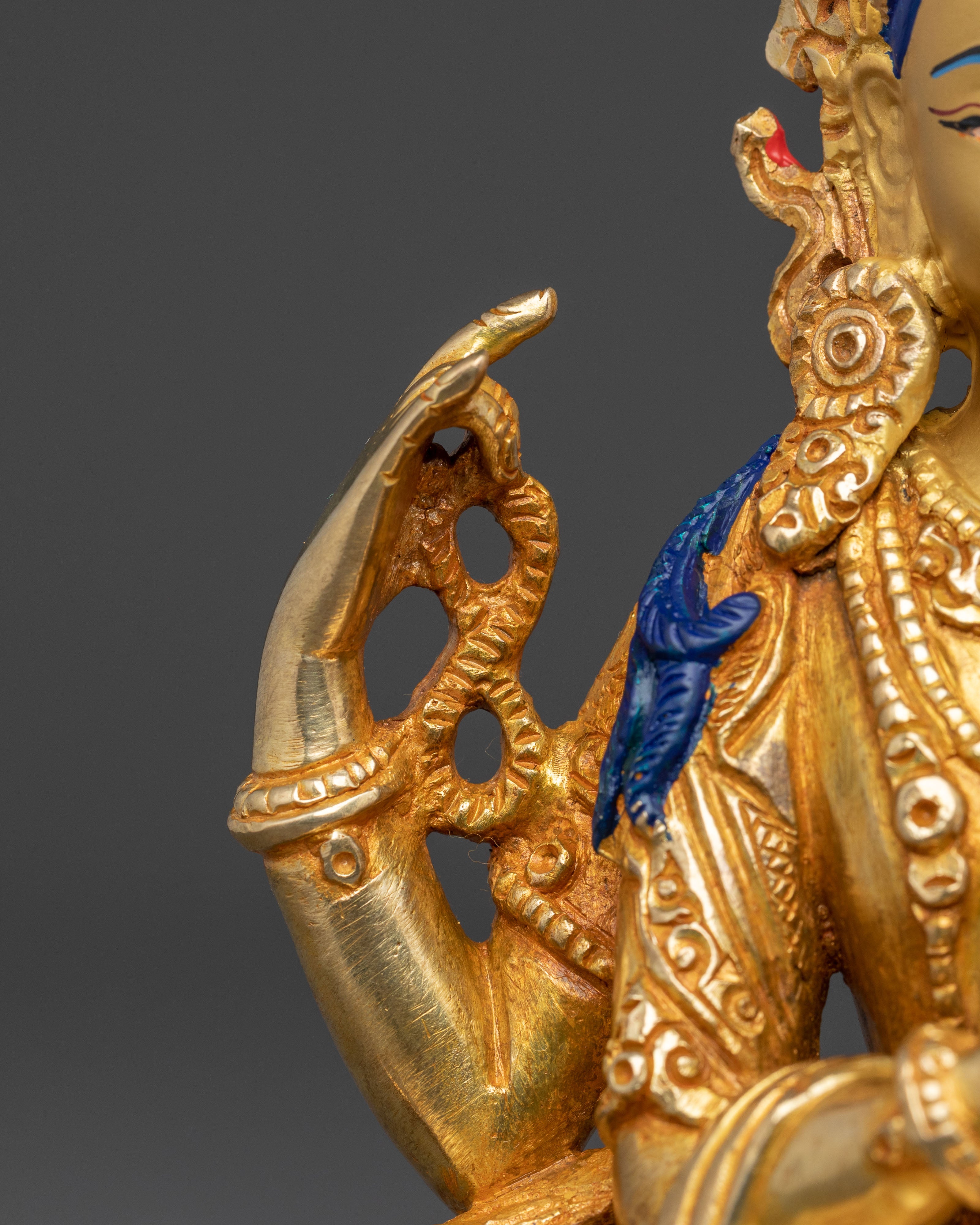 Compassionate Bodhisattva Chenrezig Spiritual Statue