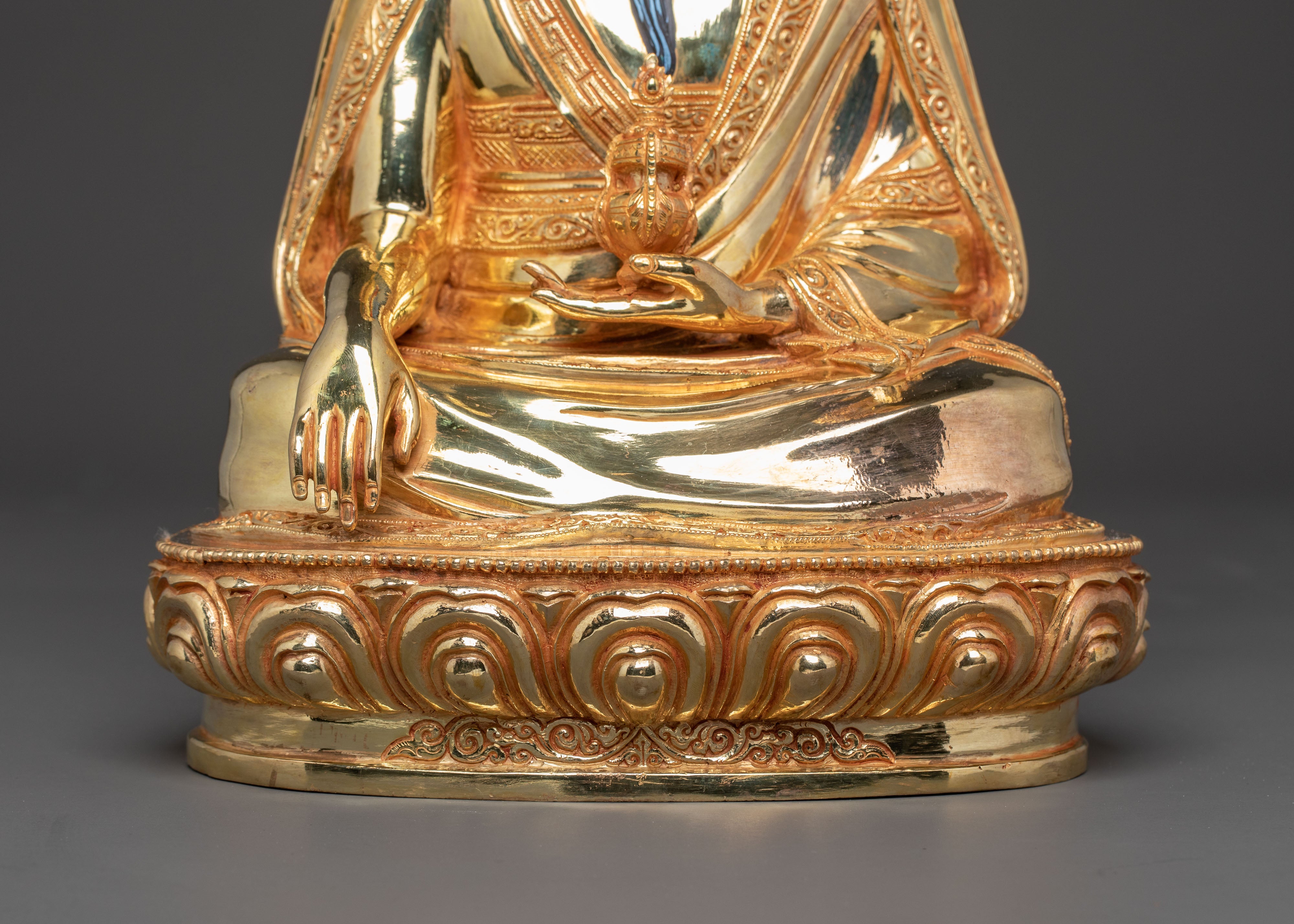 Handmade Guru Shapdum Golden Statue — Auspiciously Gilded