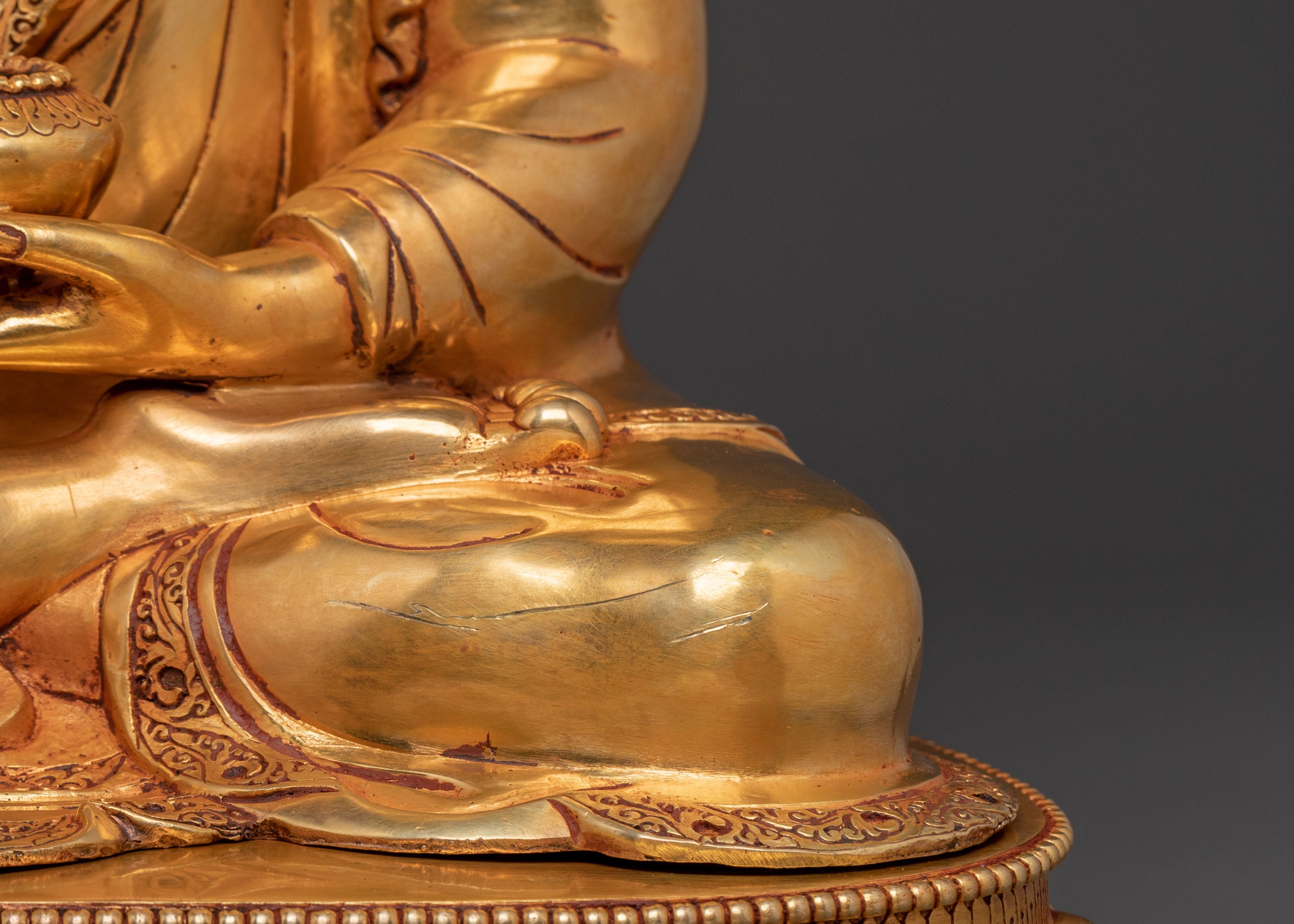 Shakyamuni Buddha Statue | 24K Gold Gilded Figure