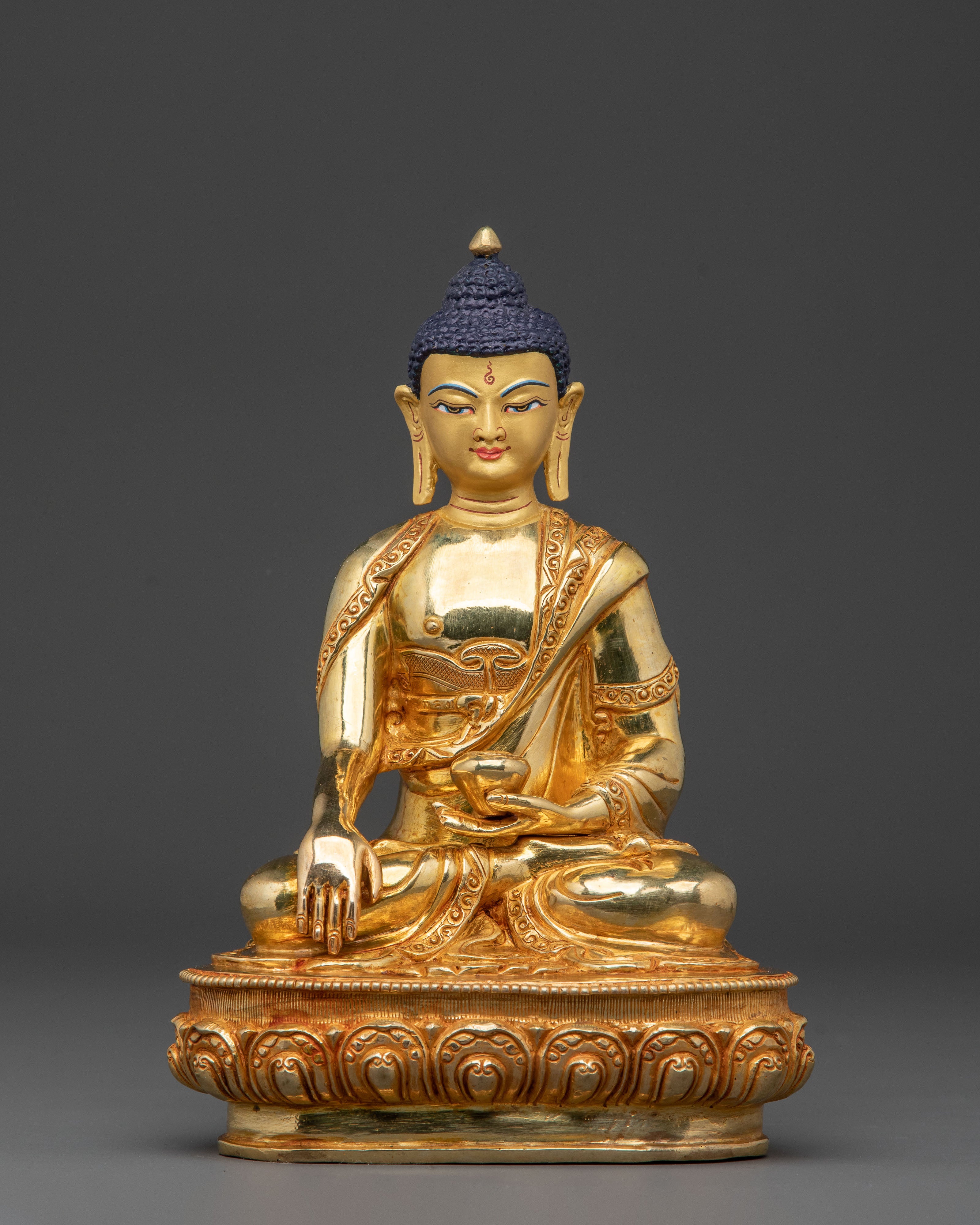 Traditional Shakyamuni Buddha Golden Statue – Handcrafted Serenity